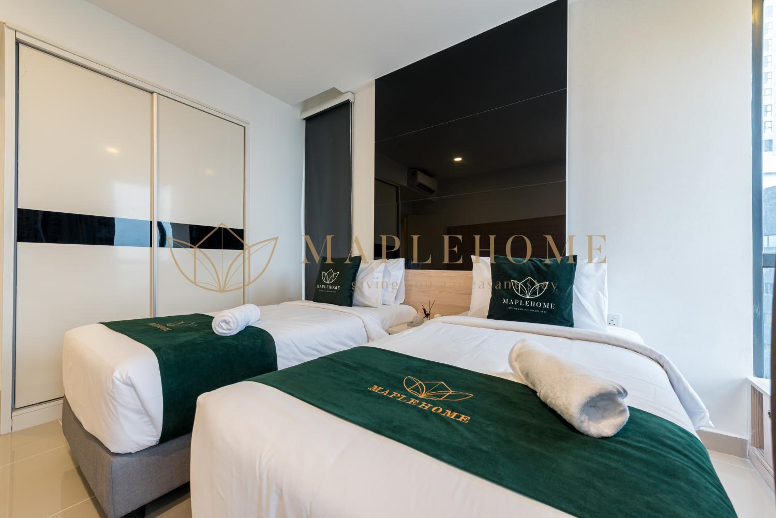 Deluxe Two-Bedroom Suite - Photo 9