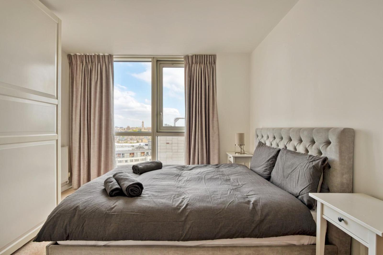 One-Bedroom Apartment photo 2
