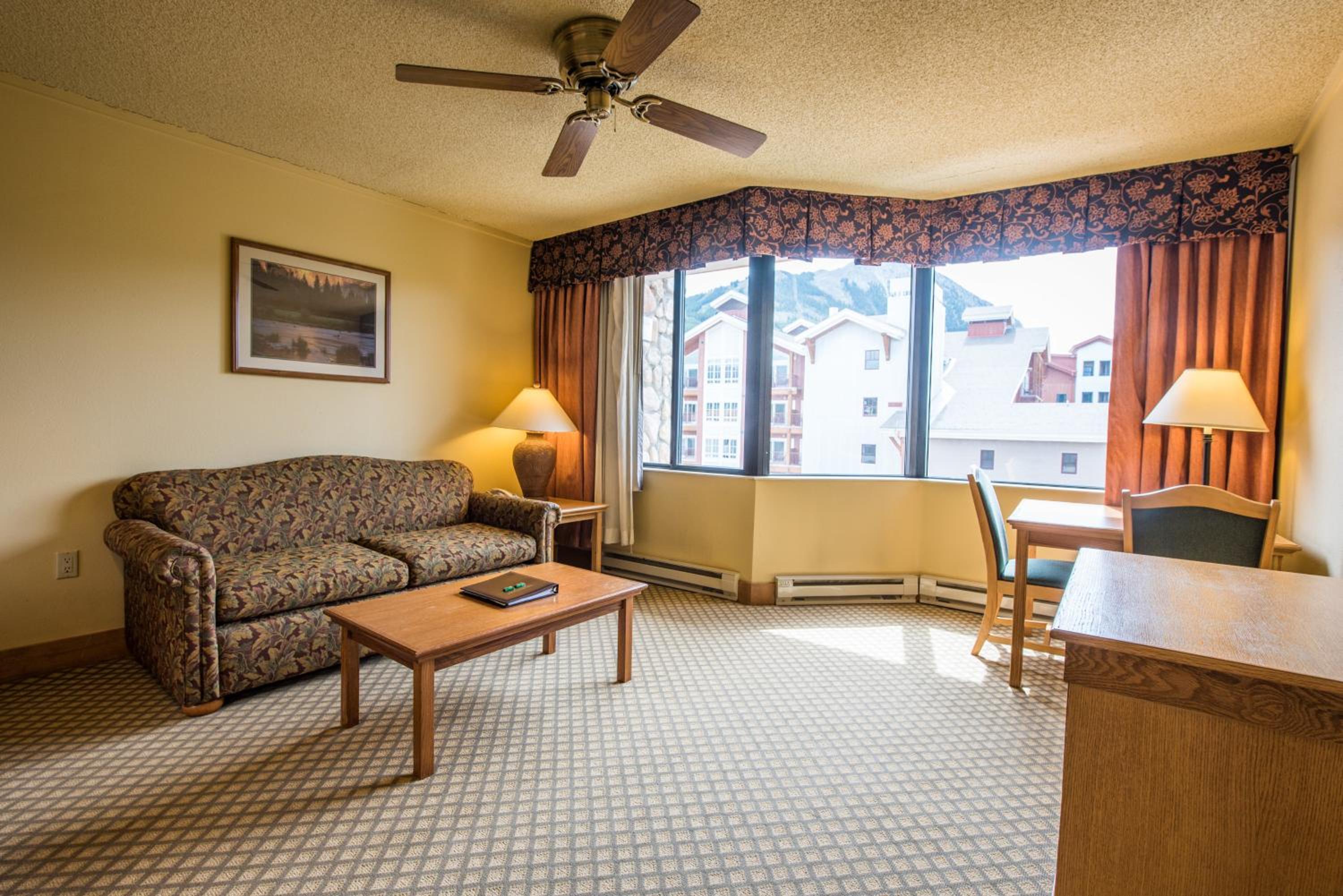 Standard King Suite - Photo 10