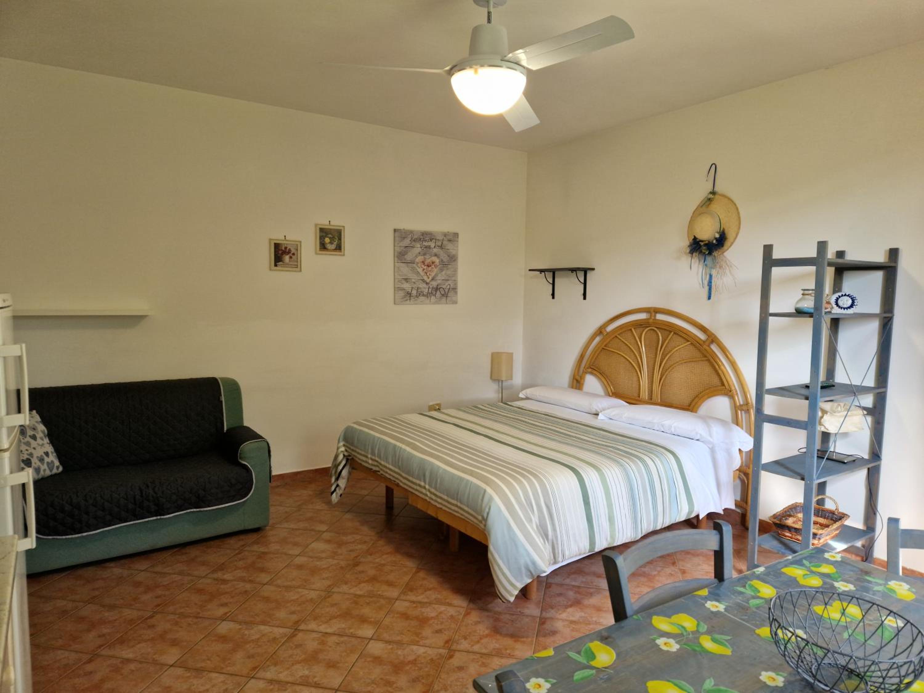 Studio Apartment photo 1