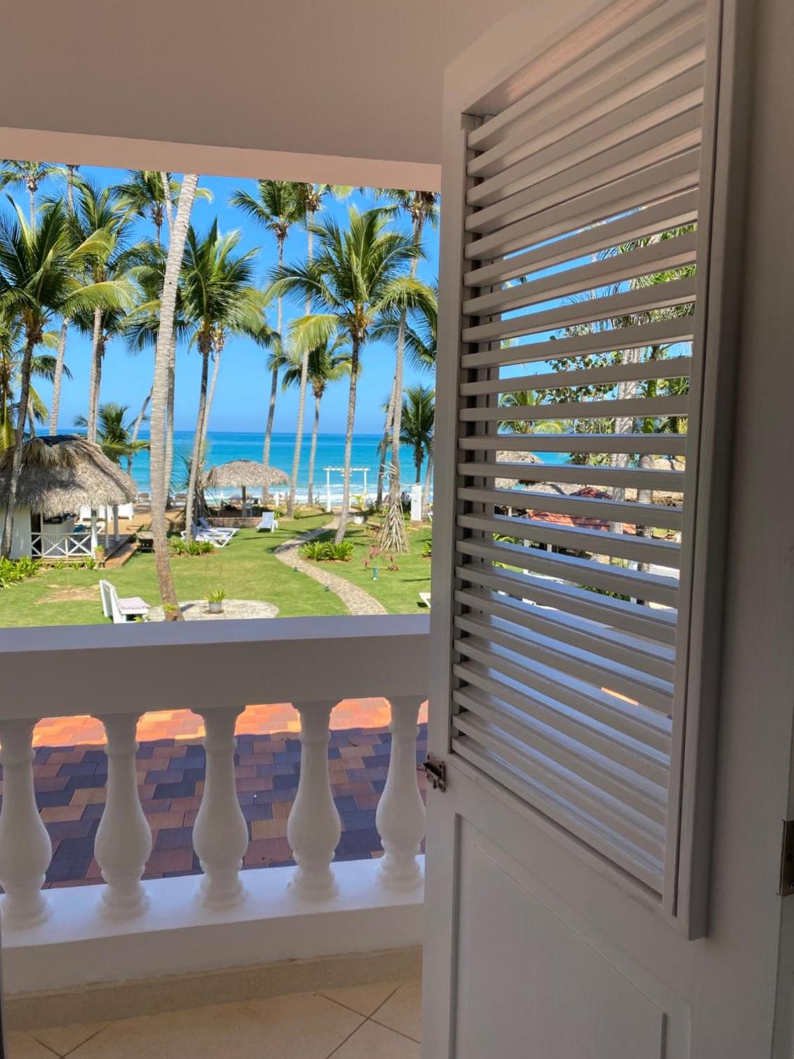 Deluxe Double Room with Balcony and Sea View