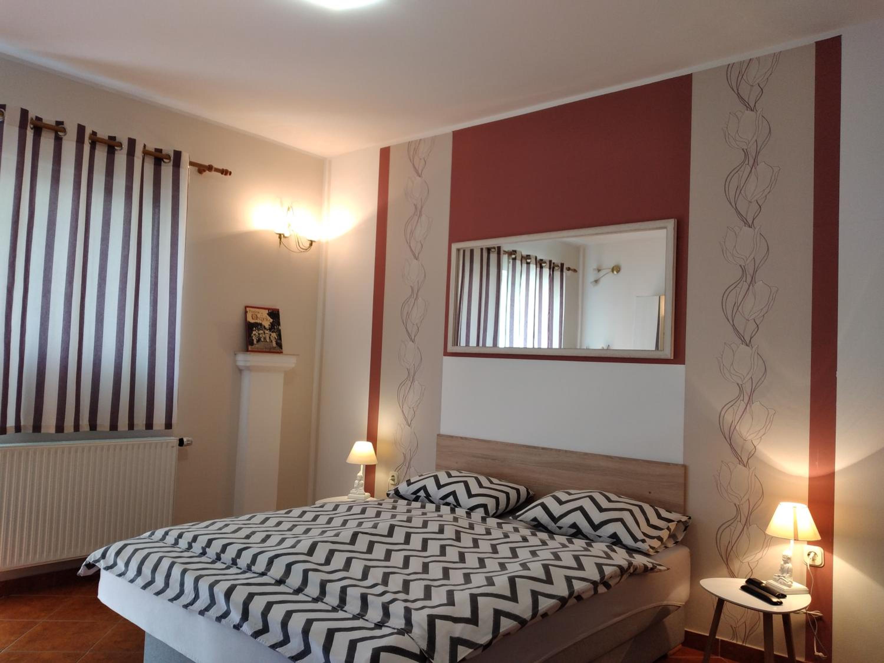 Apartment with Terrace - Photo 29