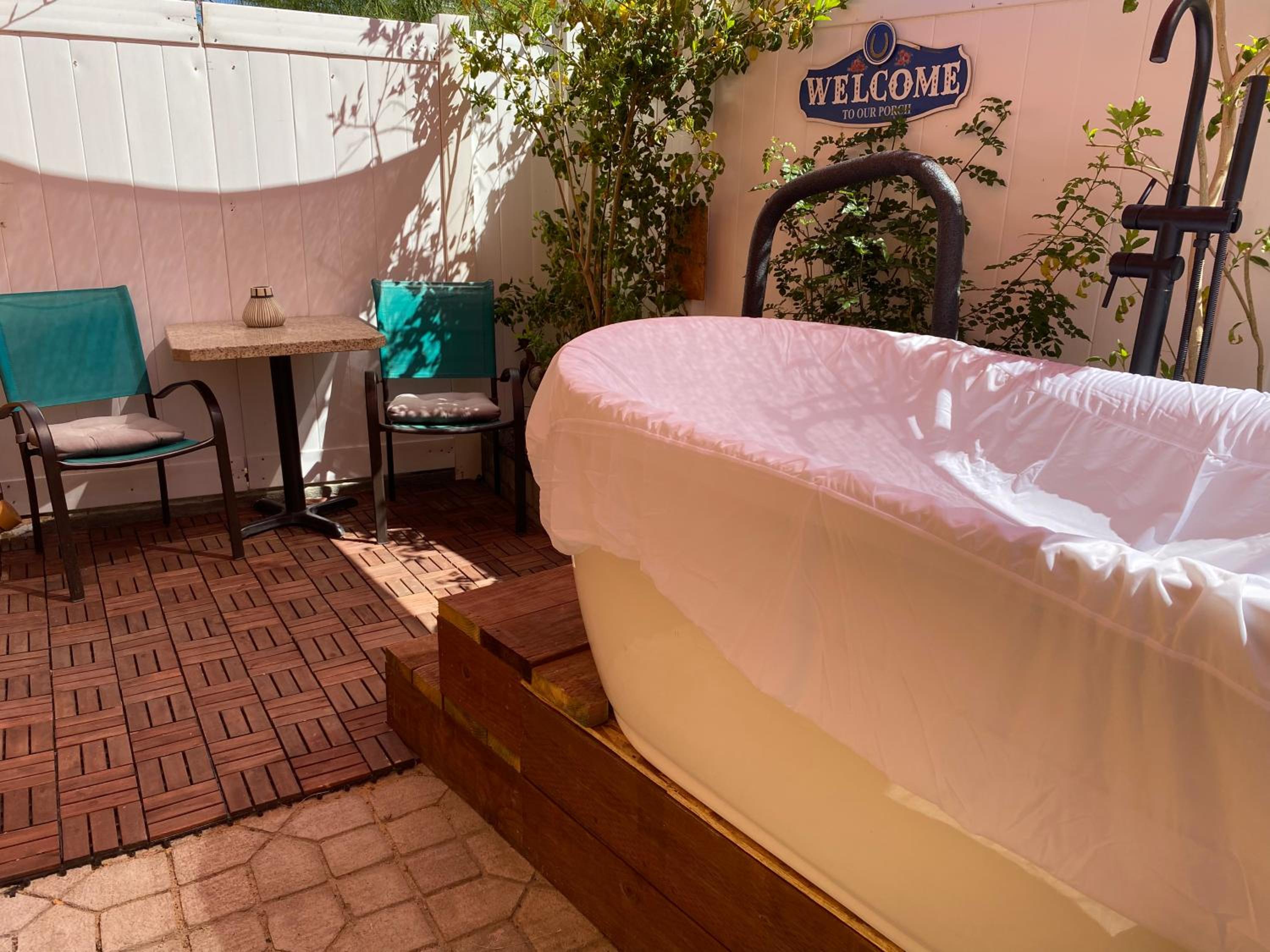 Studio with Spa Bath photo 3
