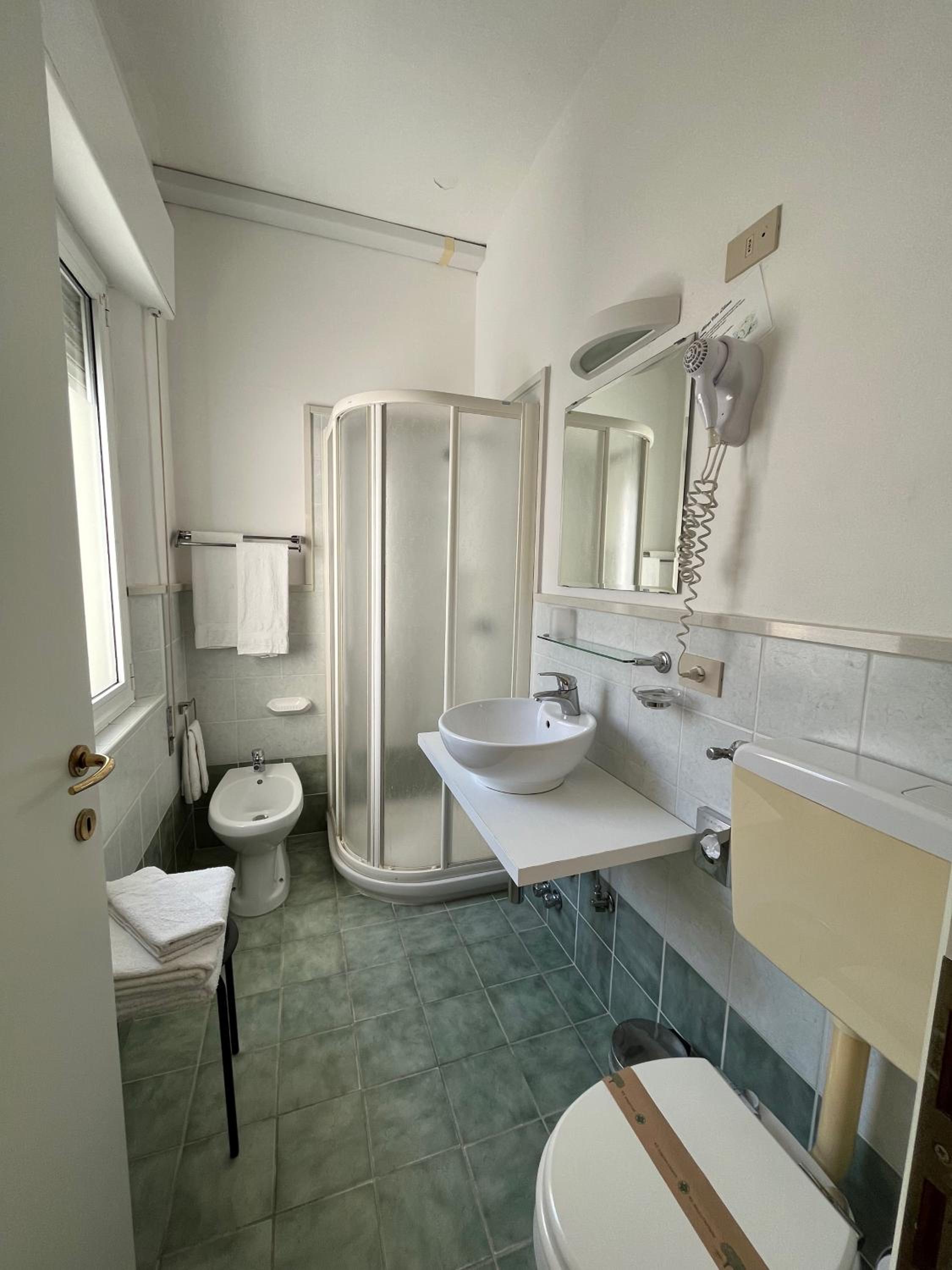 Double Room - Photo 3