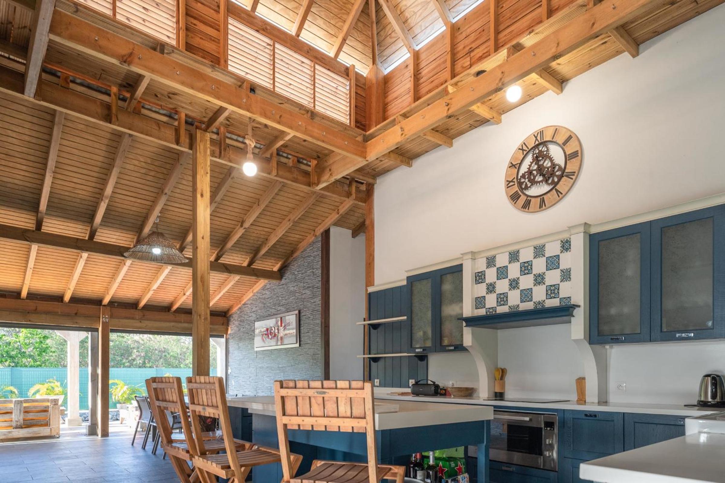 Villa photo 2