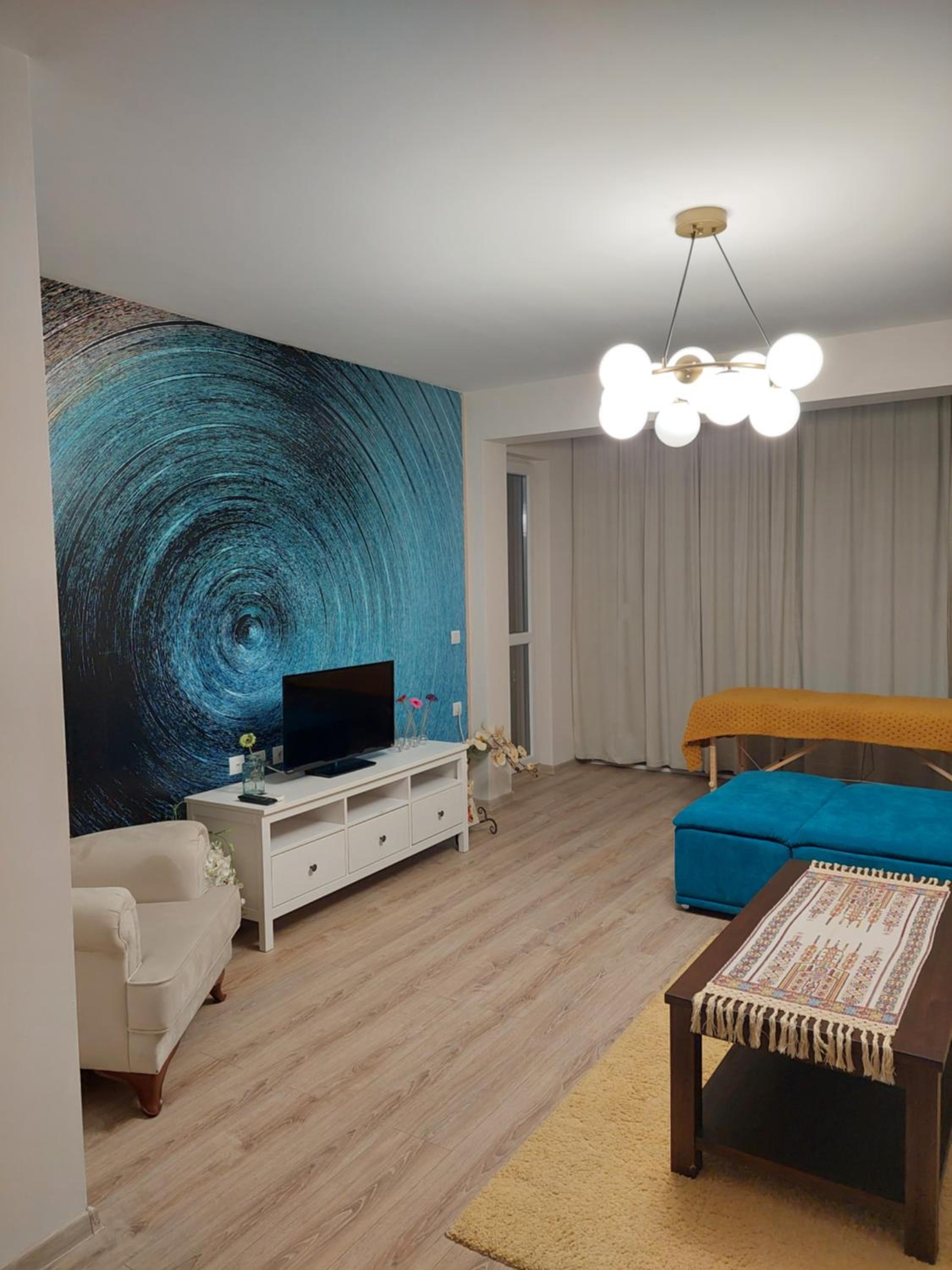 One-Bedroom Apartment - Photo 37
