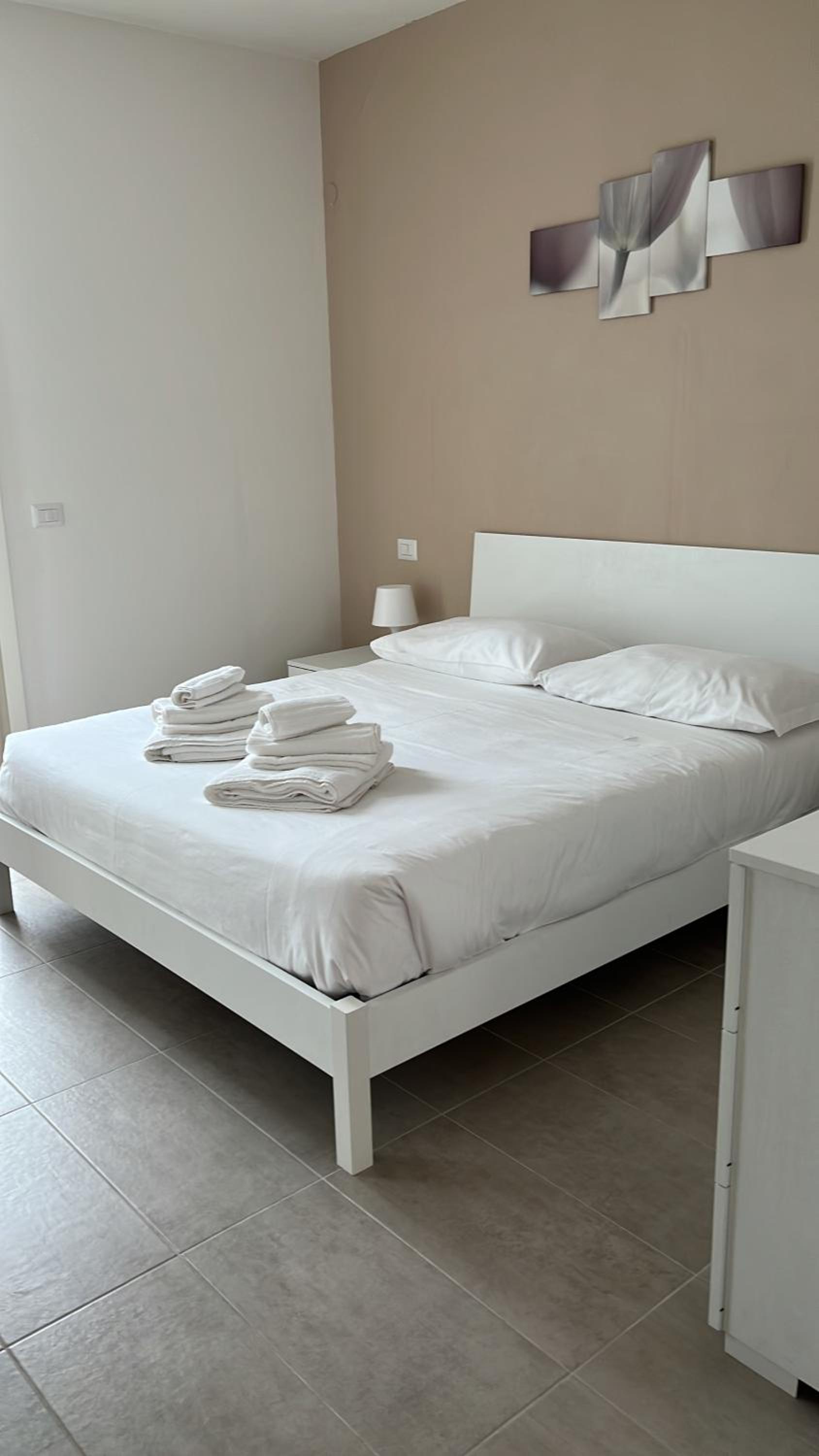 Apartment with Balcony photo 1
