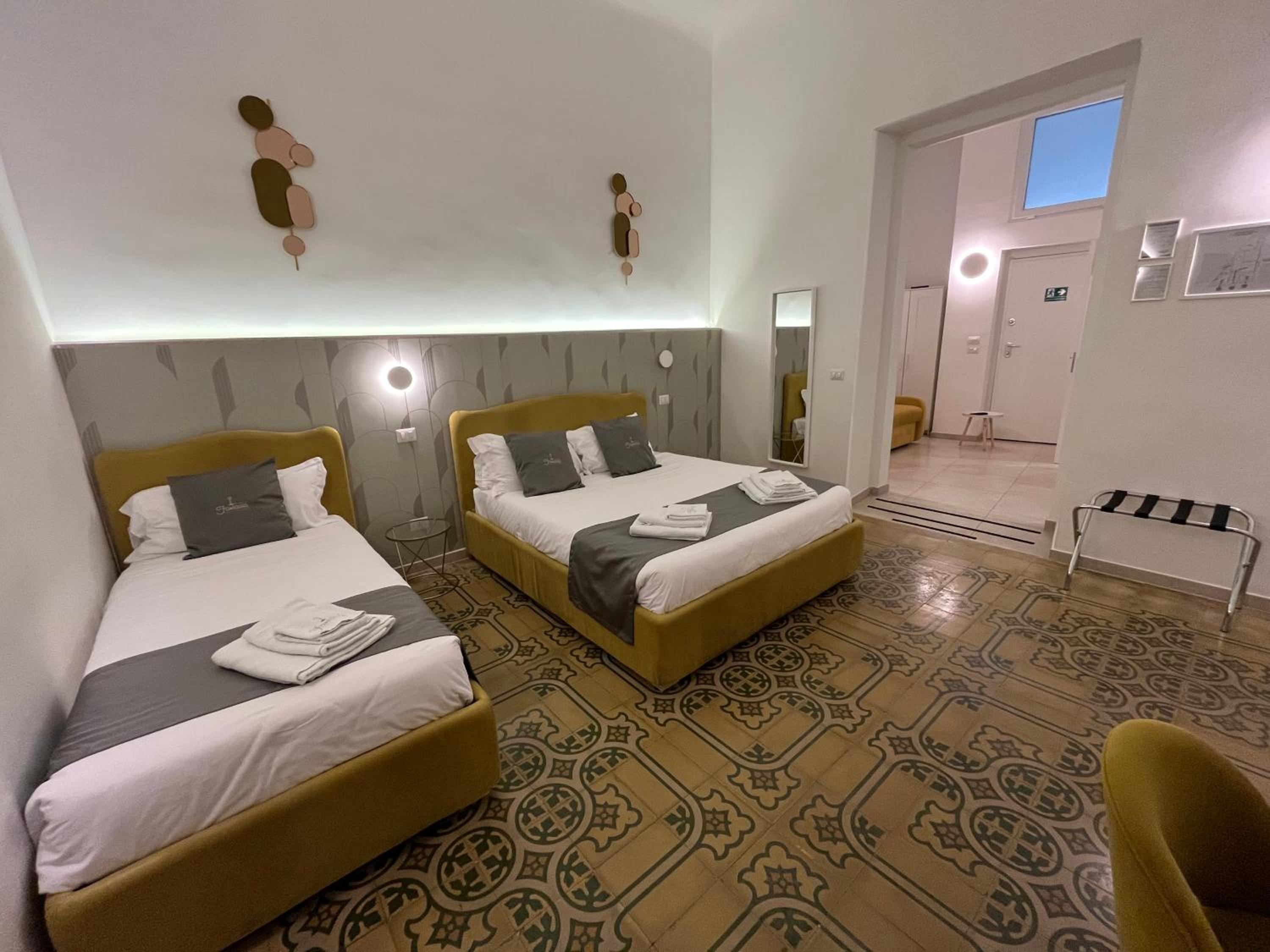 Deluxe Family Suite - Photo 5