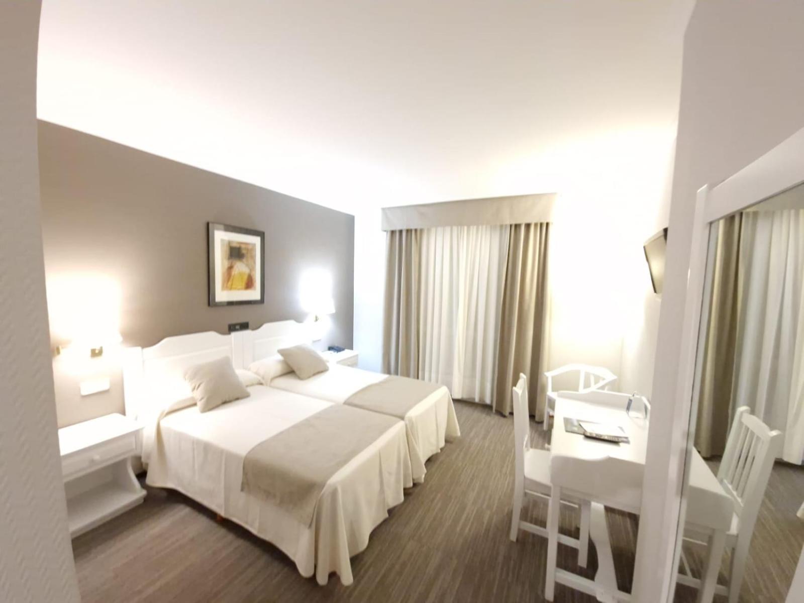 Habitación Doble o con Dos Camas