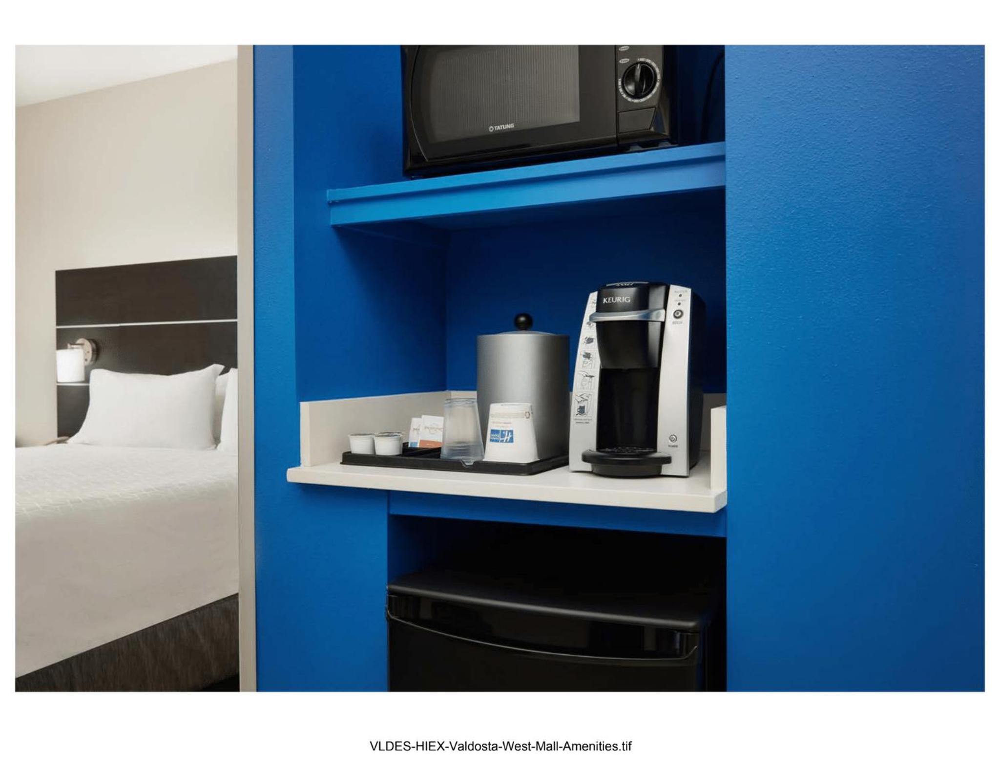 Standard King Room - Photo 1