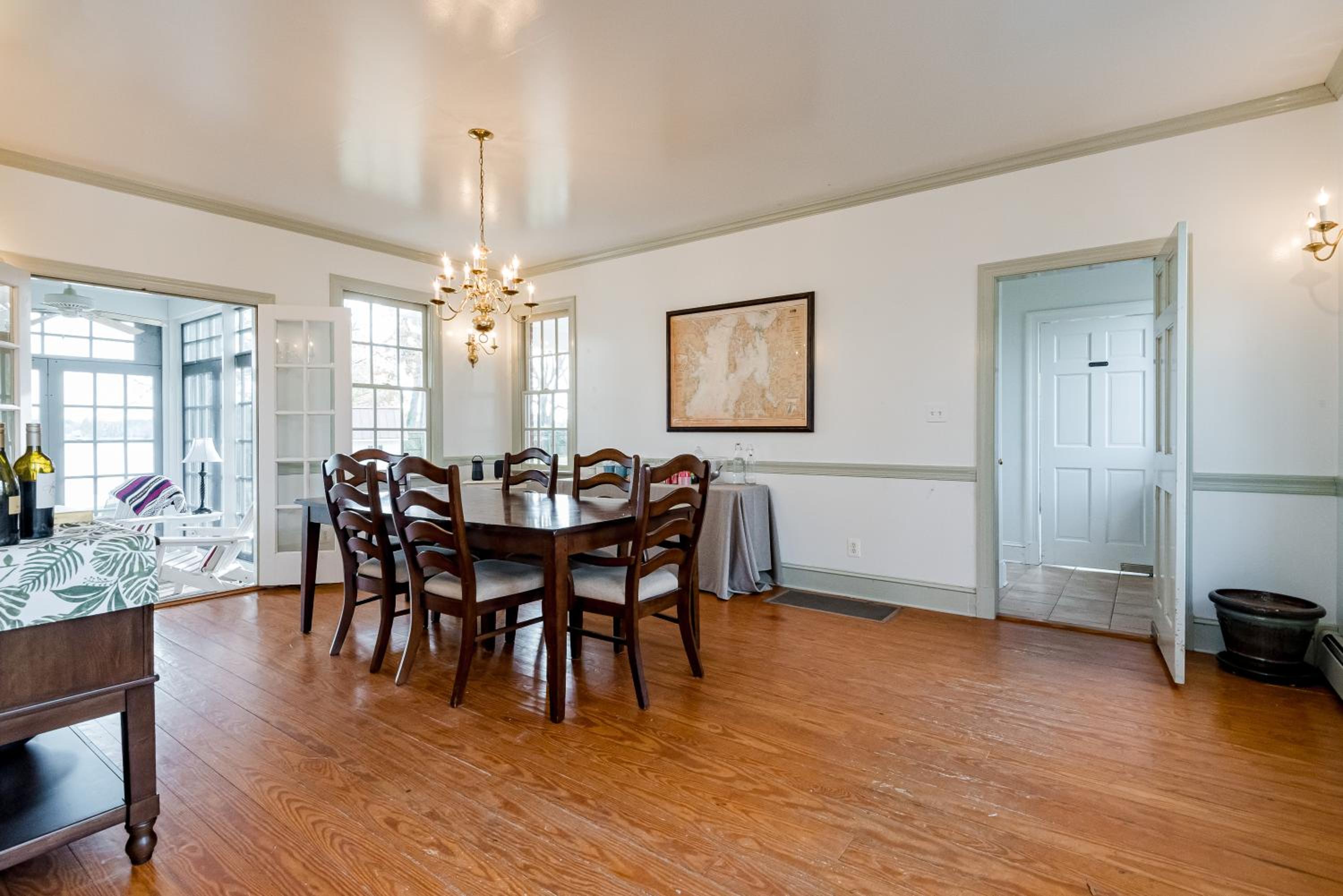 Four-Bedroom House photo 2