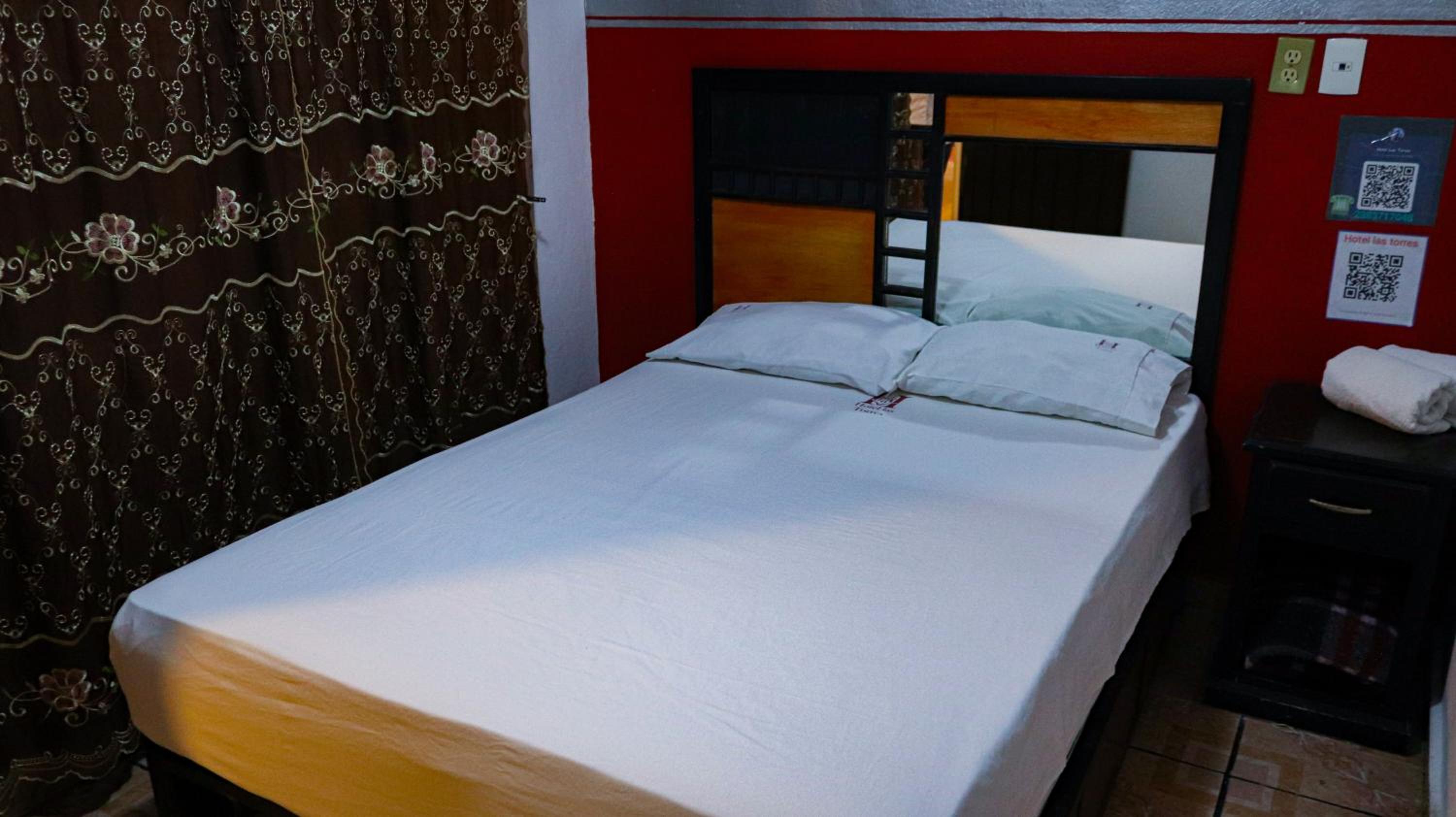 Budget Double Room photo 3