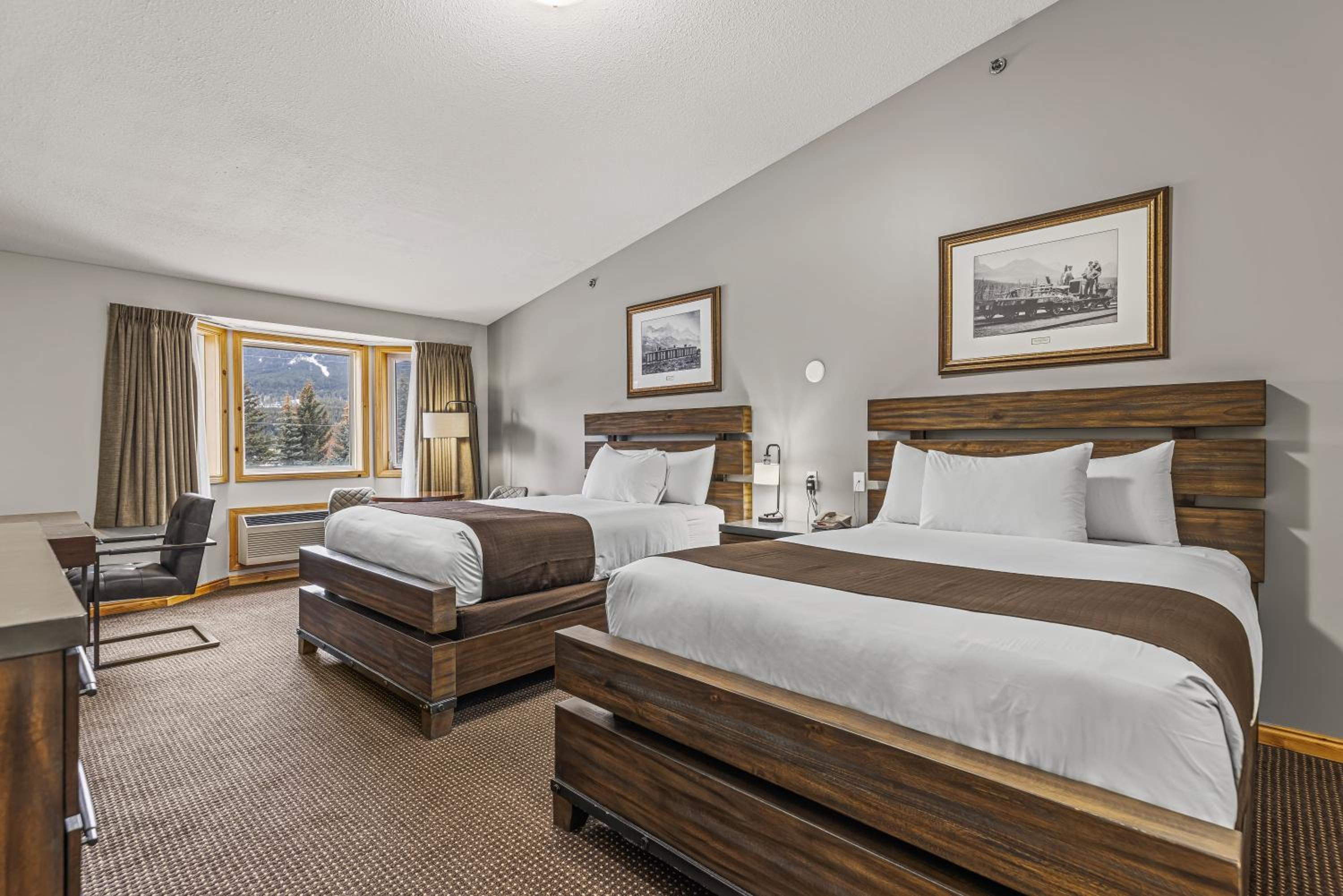 Superior Queen Room with Two Queen Beds