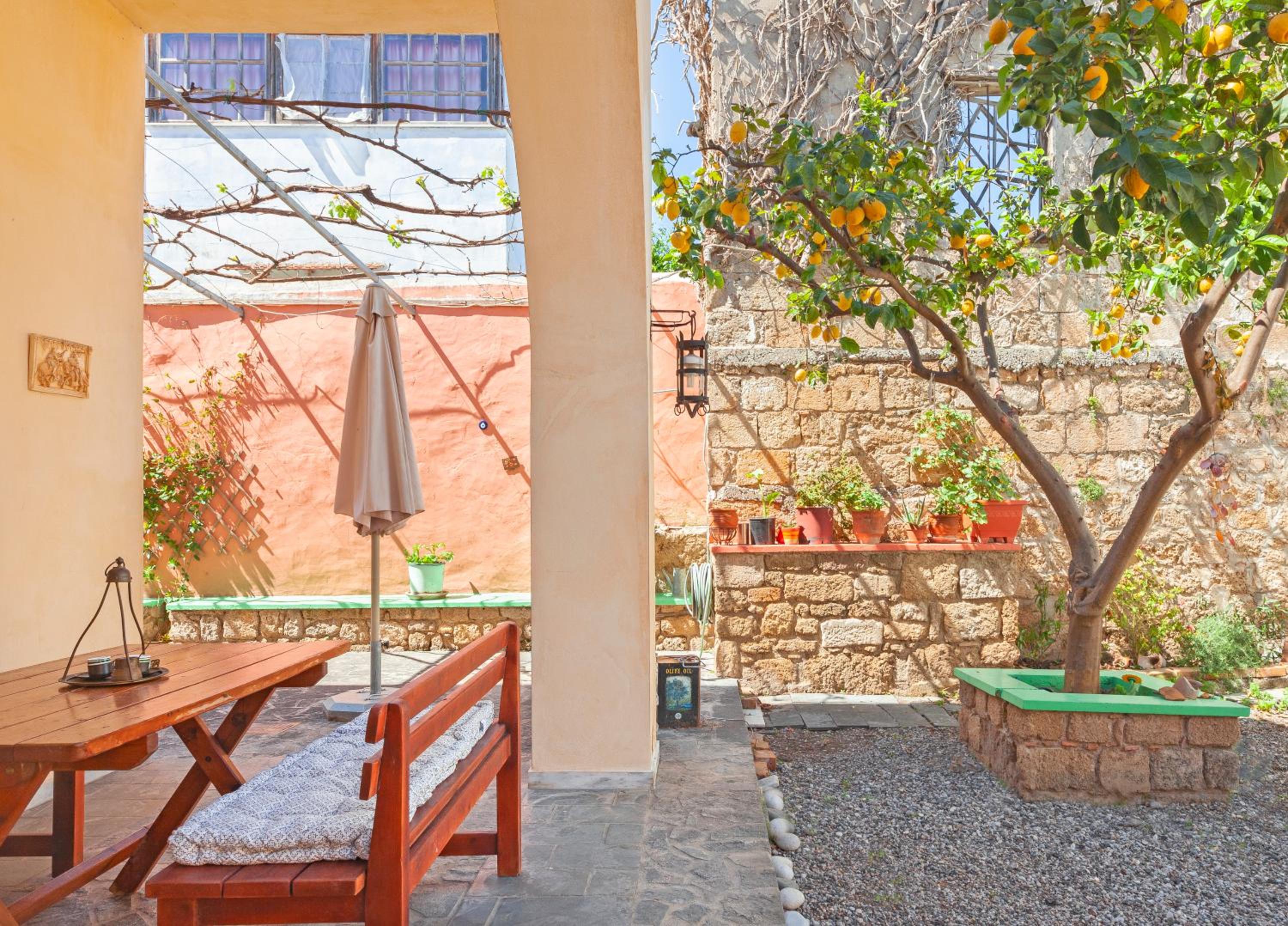 Three-Bedroom Villa photo 2
