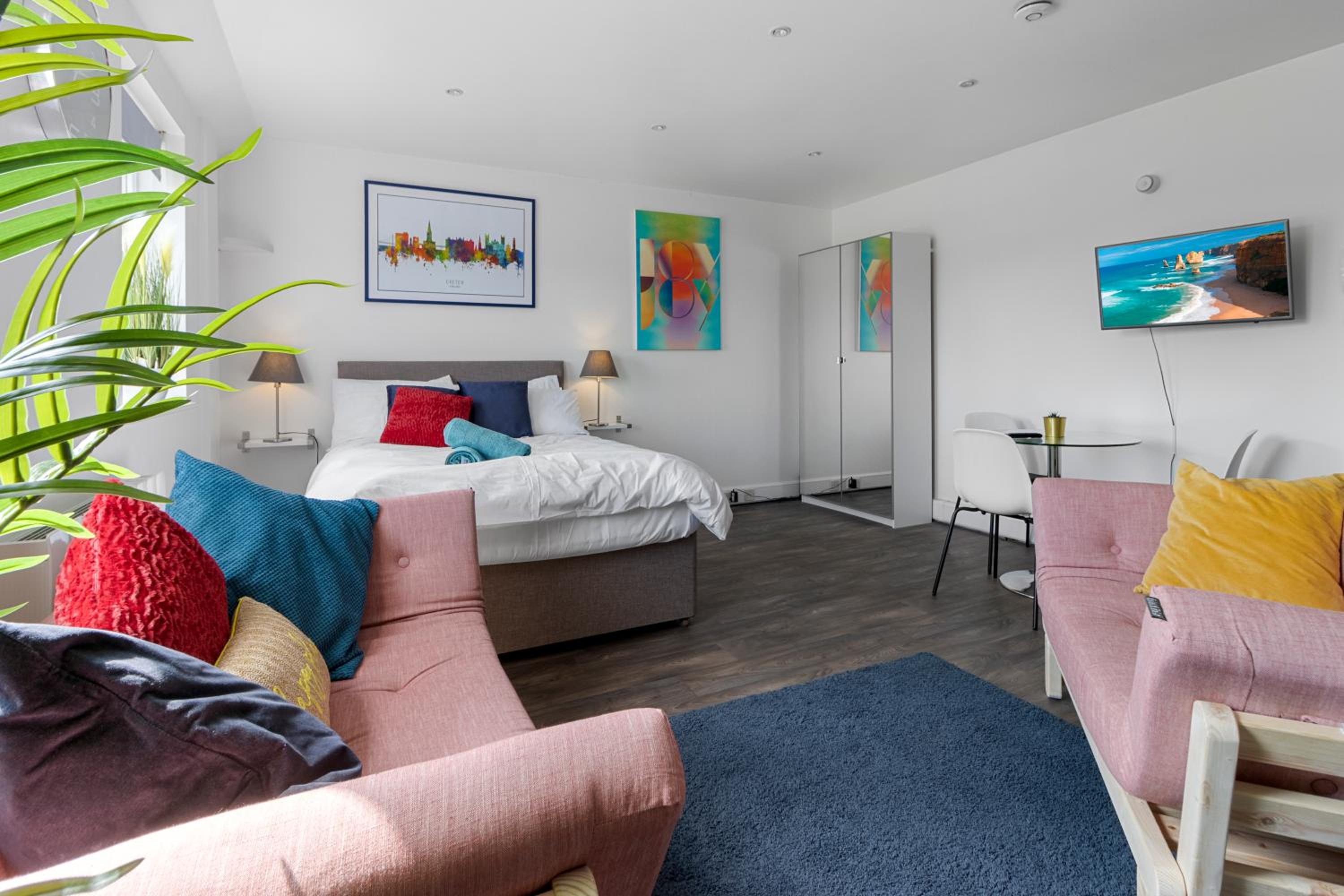Apartment photo 1