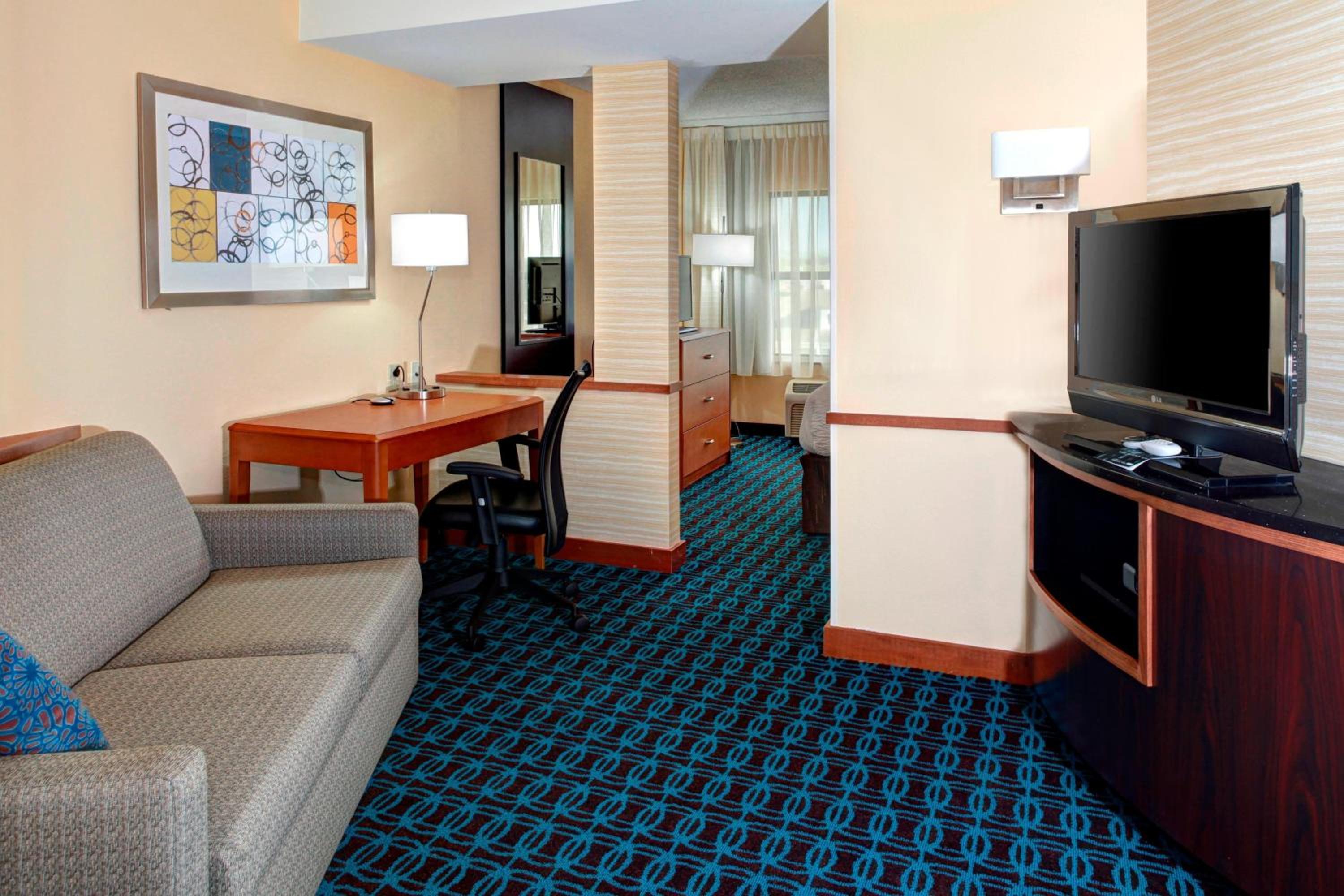 King Studio with Sofa Bed - Hearing Accessible - Photo 1