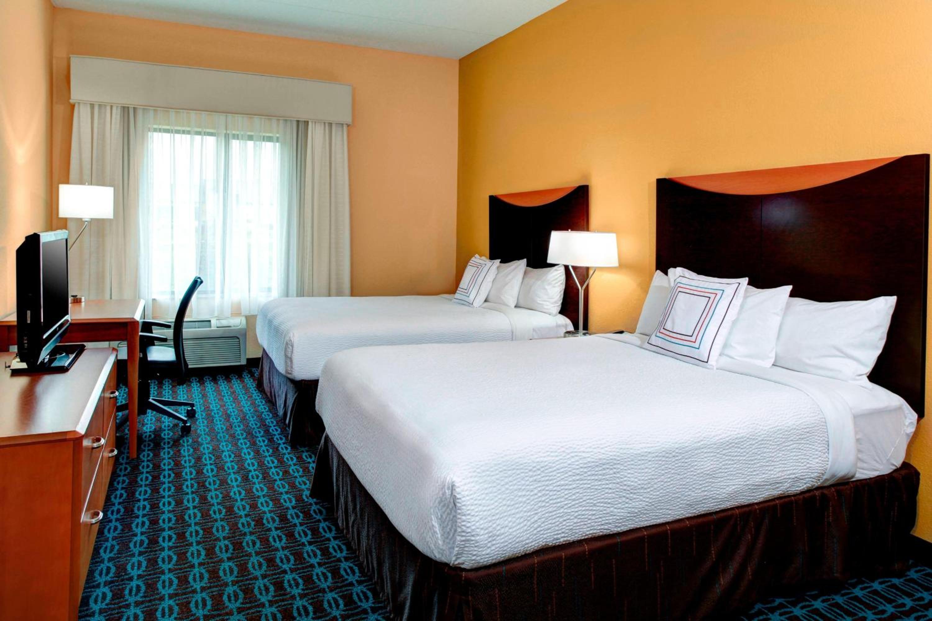 Queen Room with Two Queen Beds - Photo 1