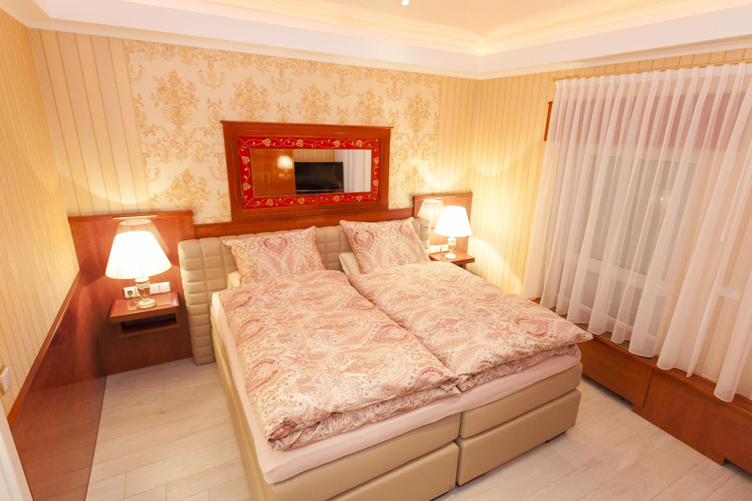 Suite (2 Adults) - Photo 3
