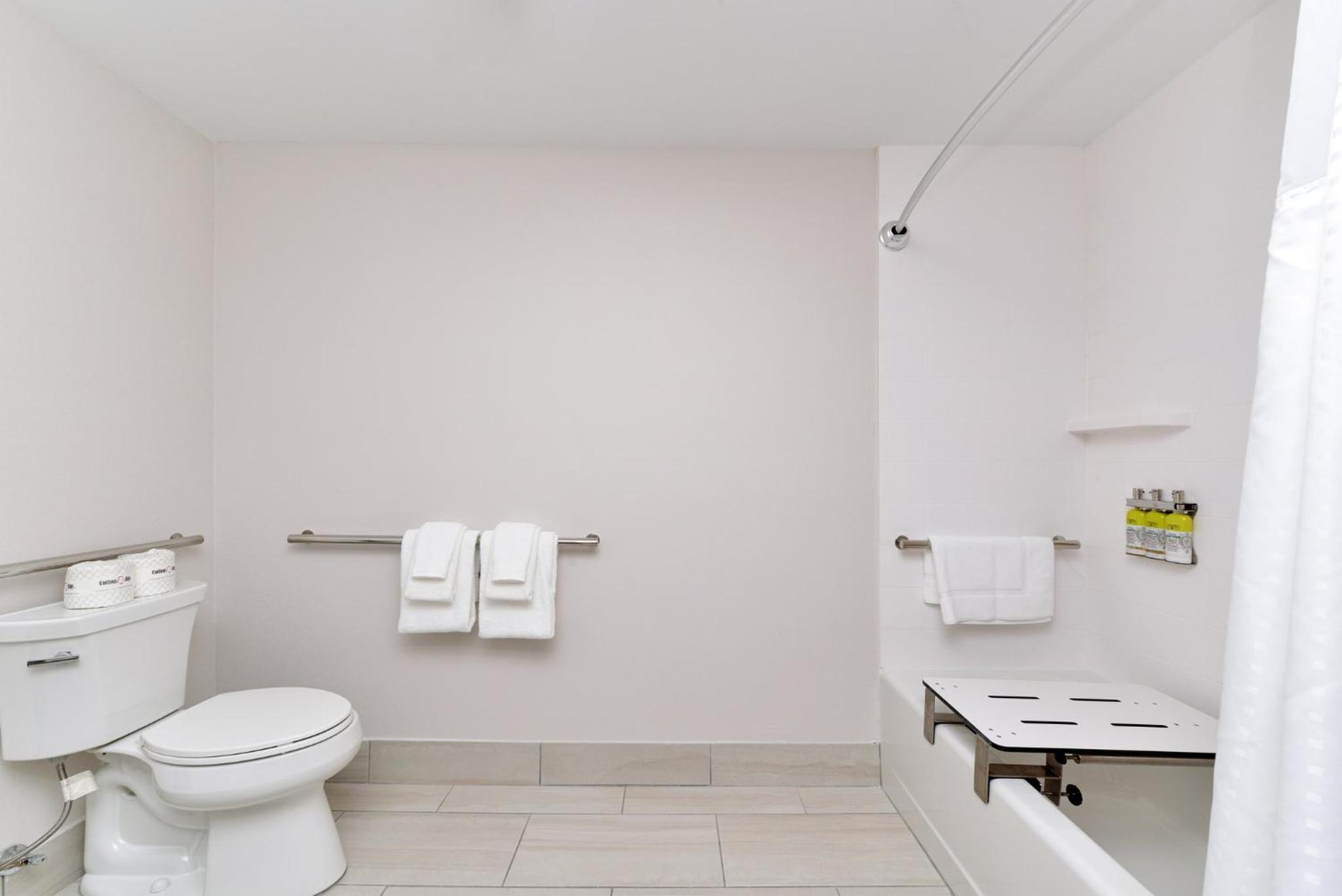 King Room - Mobility Access/Hearing Accessible