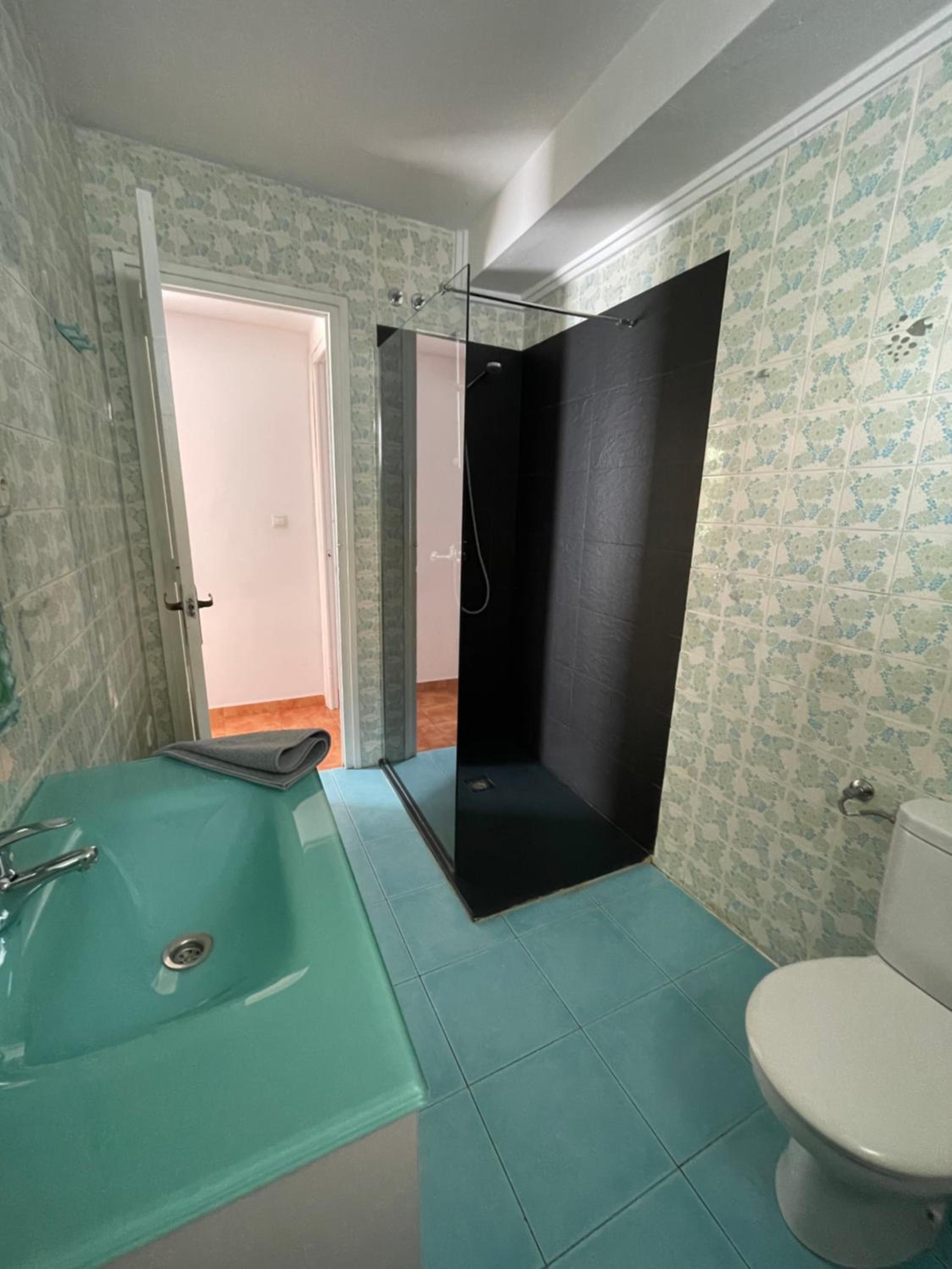 Apartment with Terrace - Photo 5