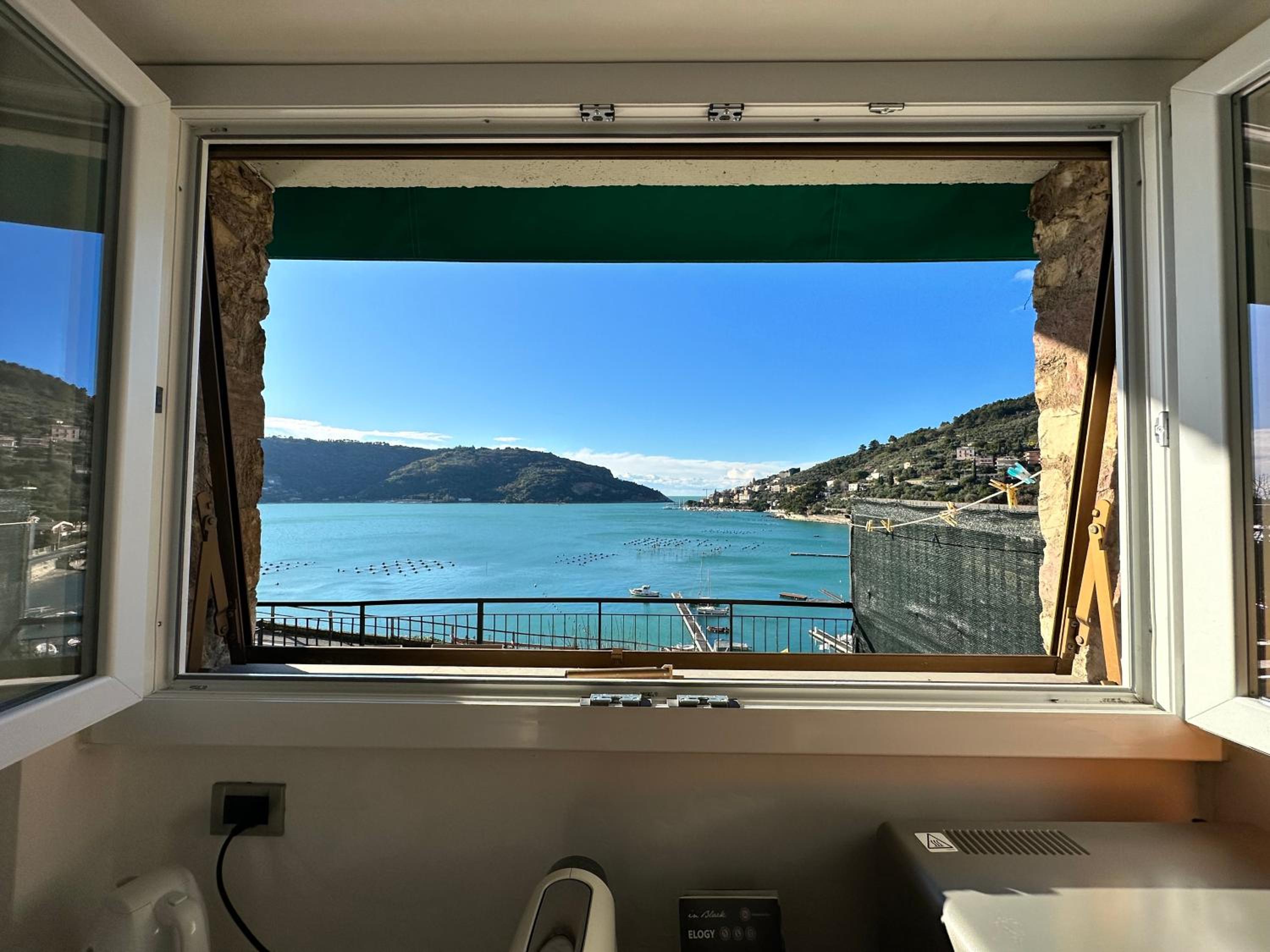 Apartment with Sea View photo 3