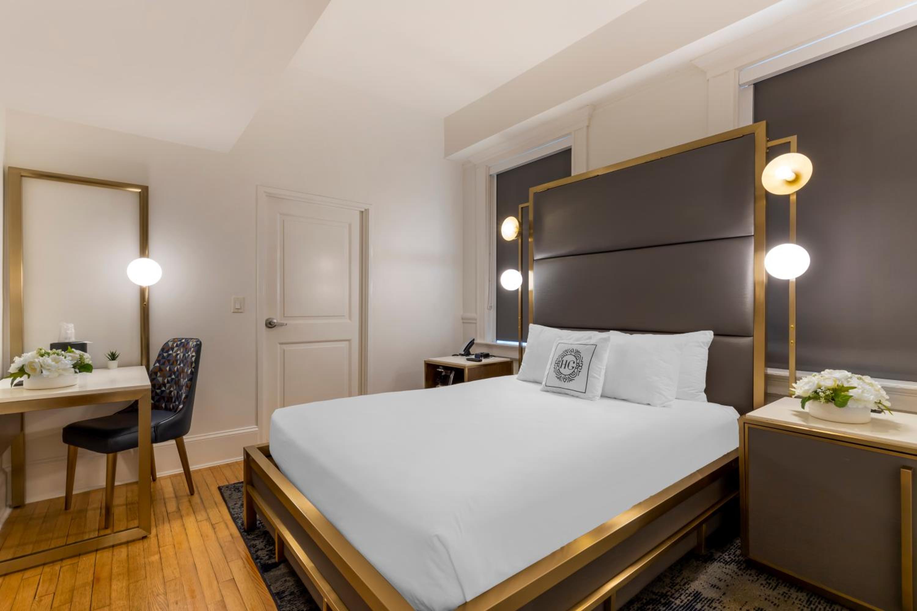 Queen Room - Photo 1