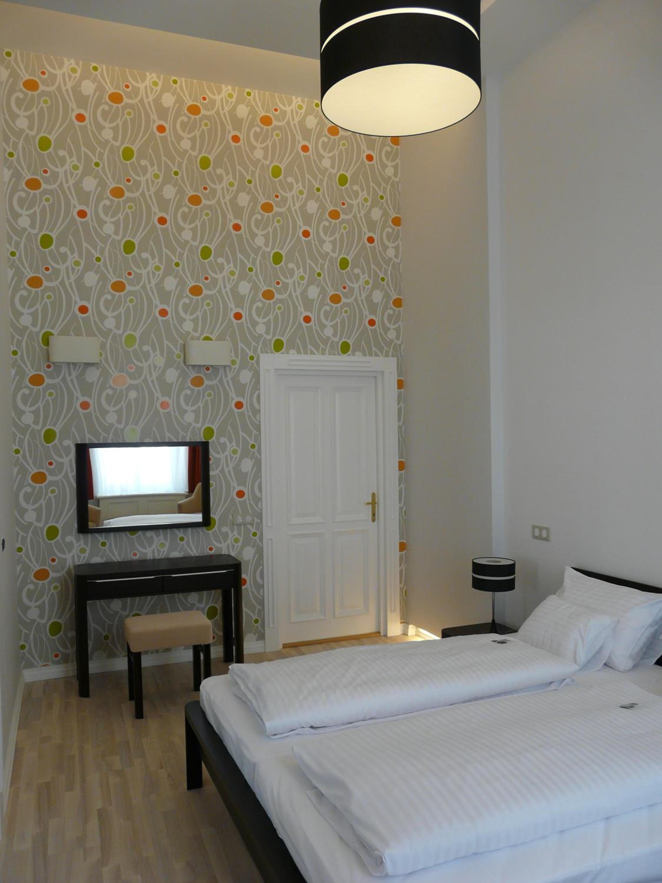 Deluxe Suite - Photo 8