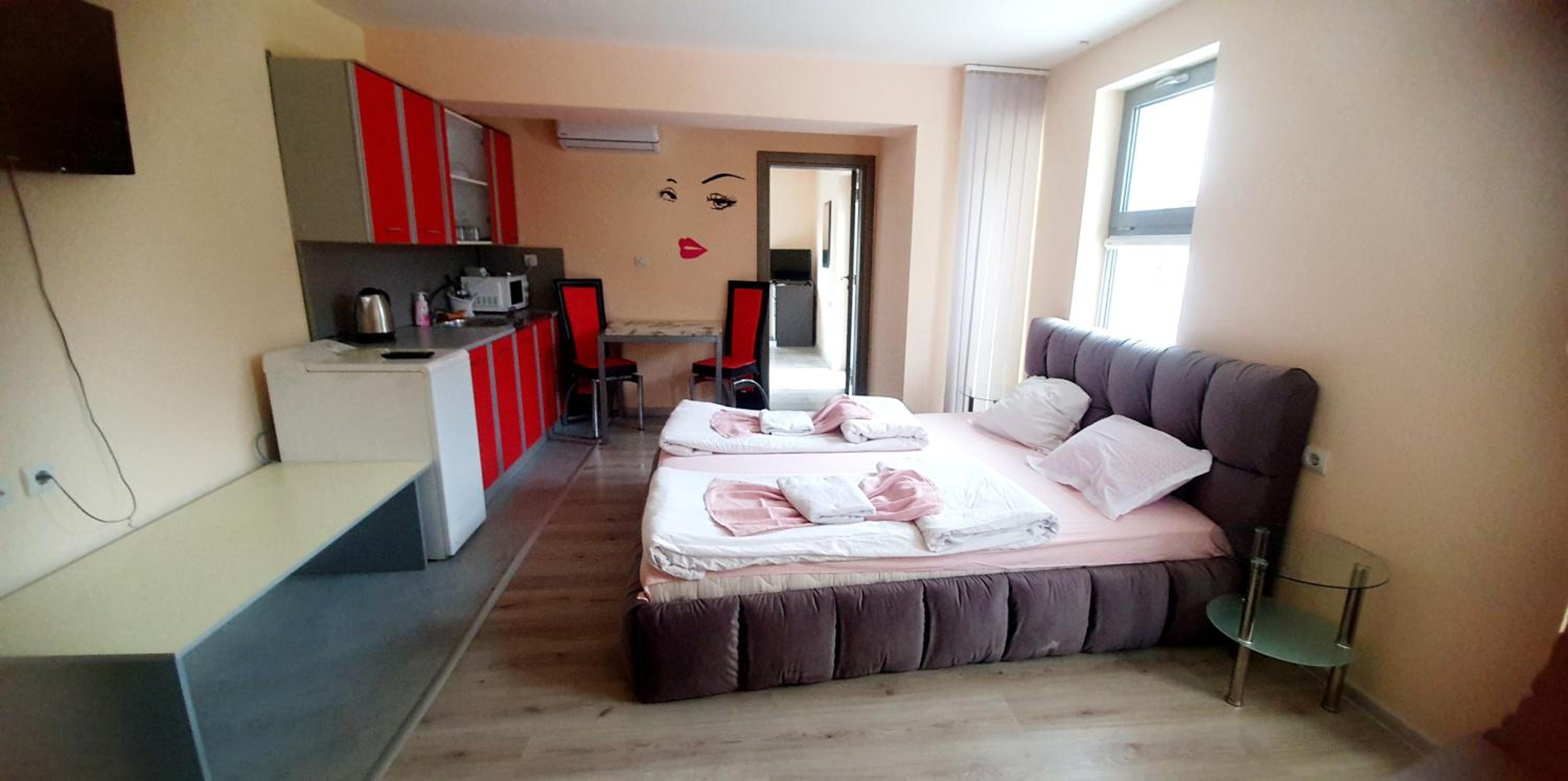 Two-Bedroom Apartment - Photo 16