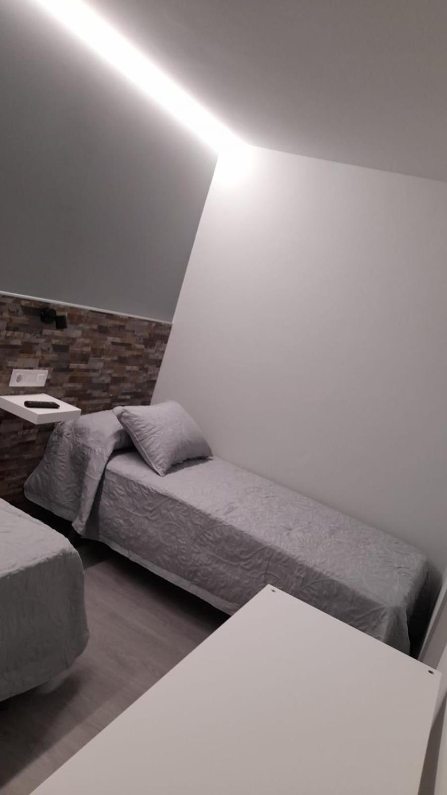 Triple Room with Private Bathroom - Photo 1