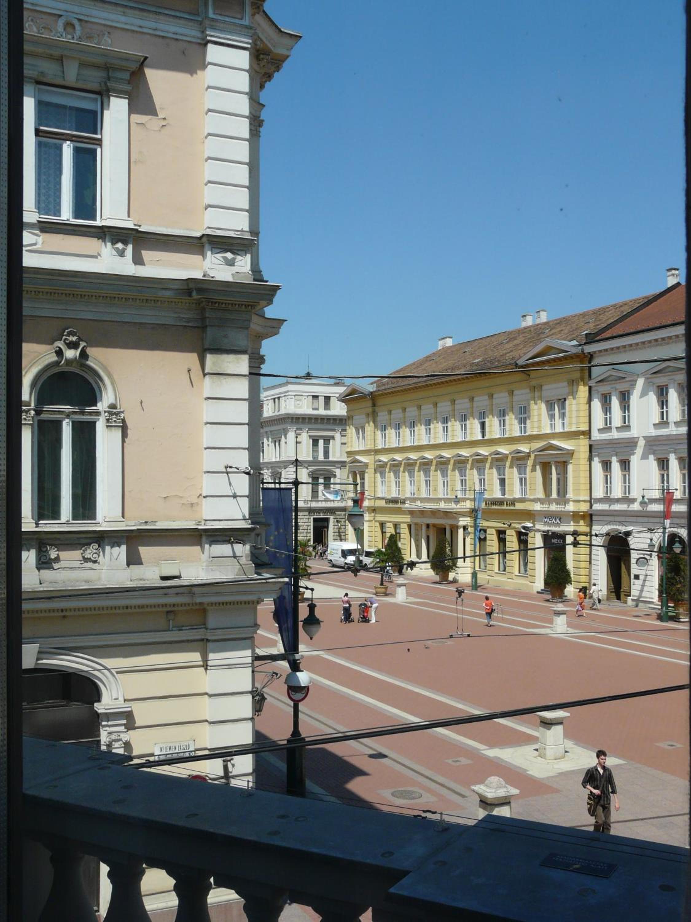 Deluxe Suite - Photo 22