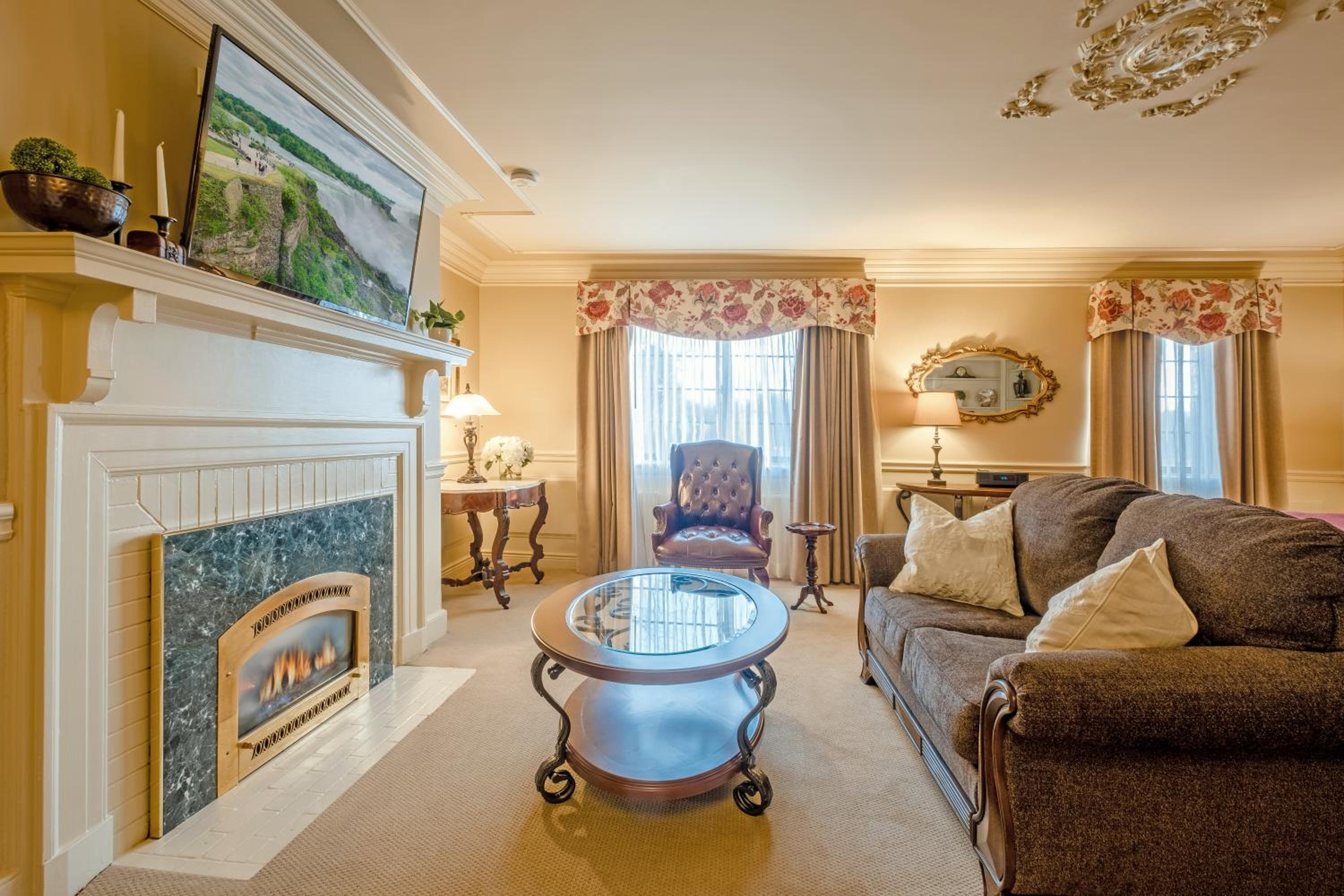 The Windsor Suite