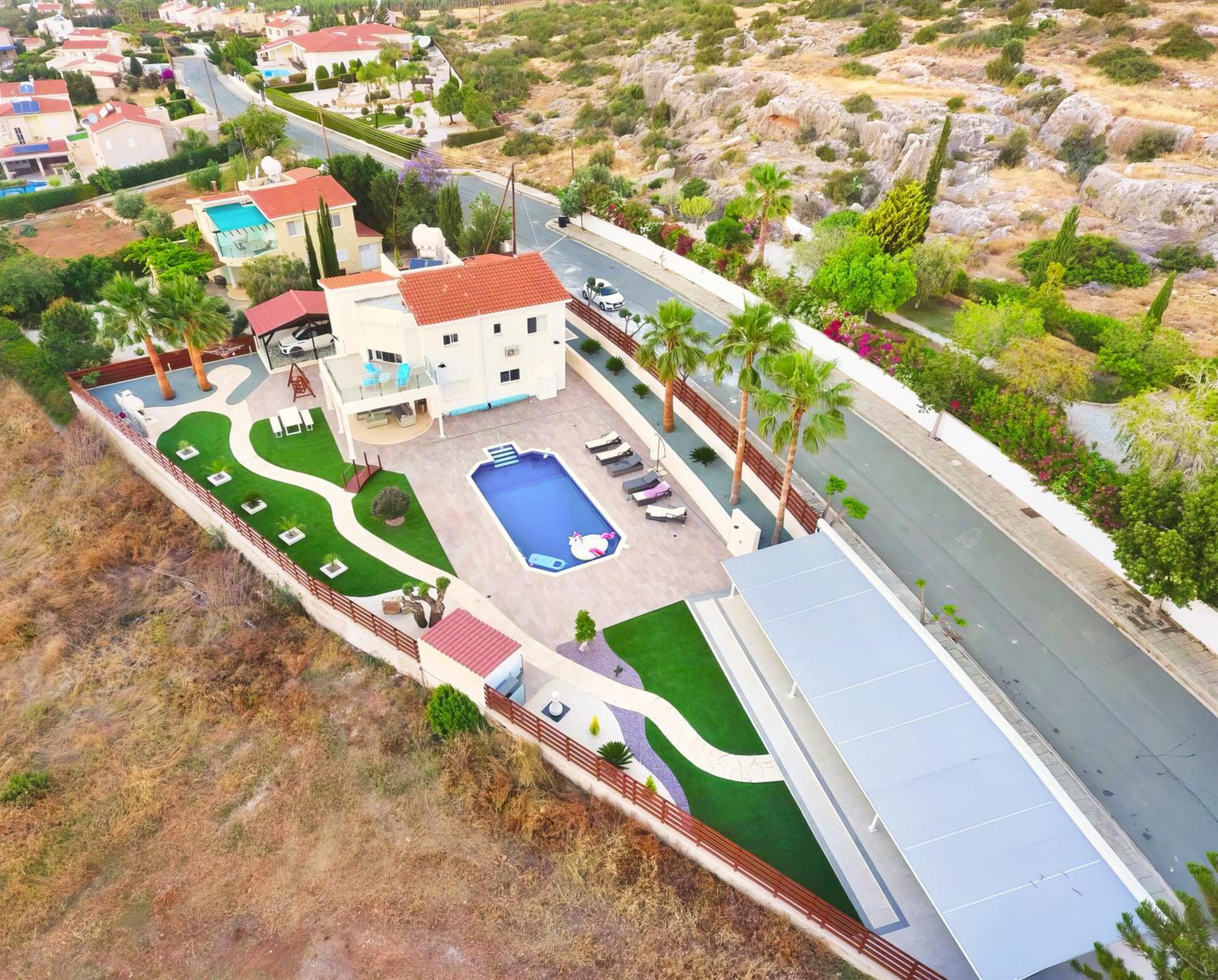 Superior Villa photo 2