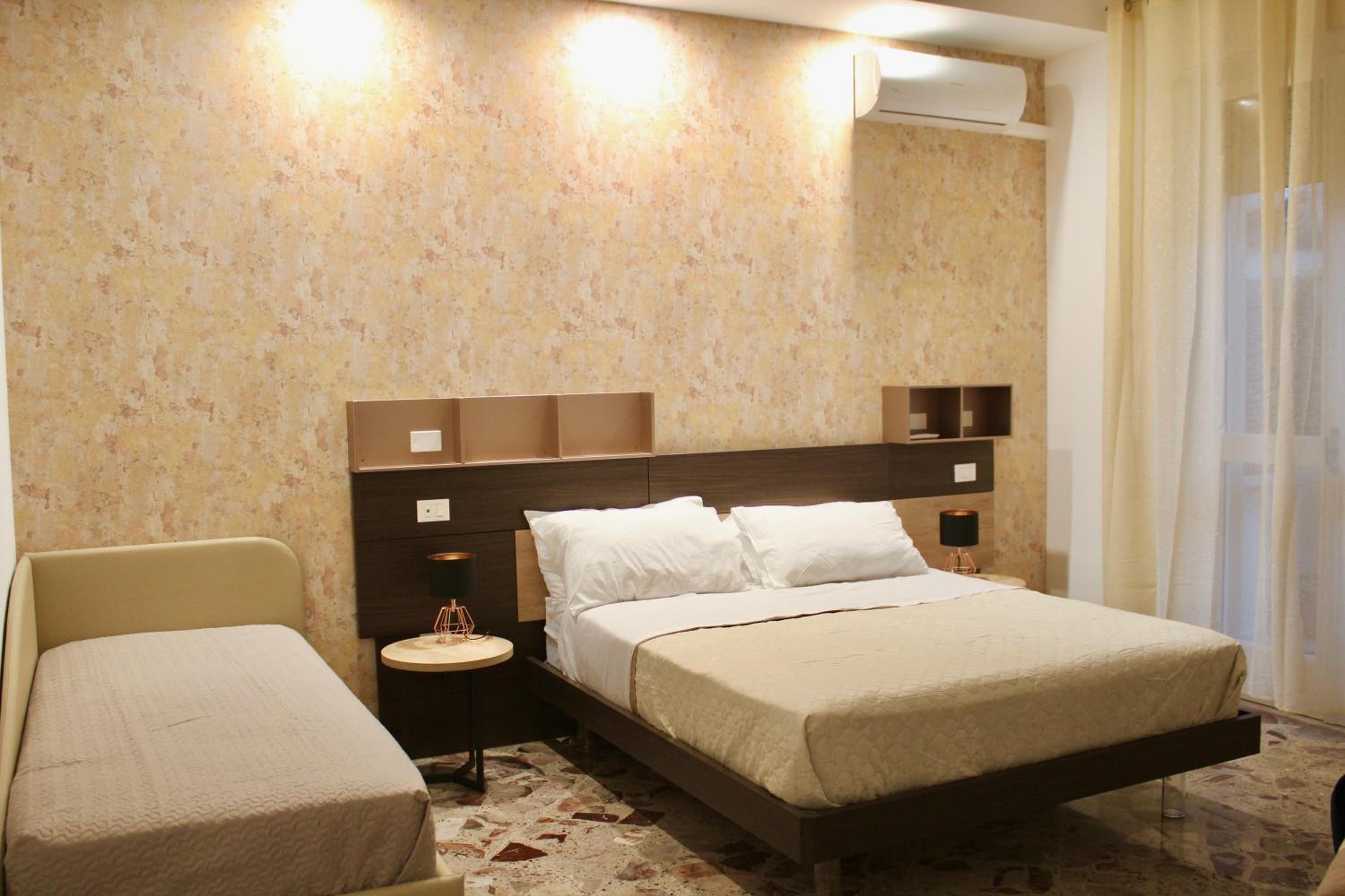 Deluxe Double Room with Bath