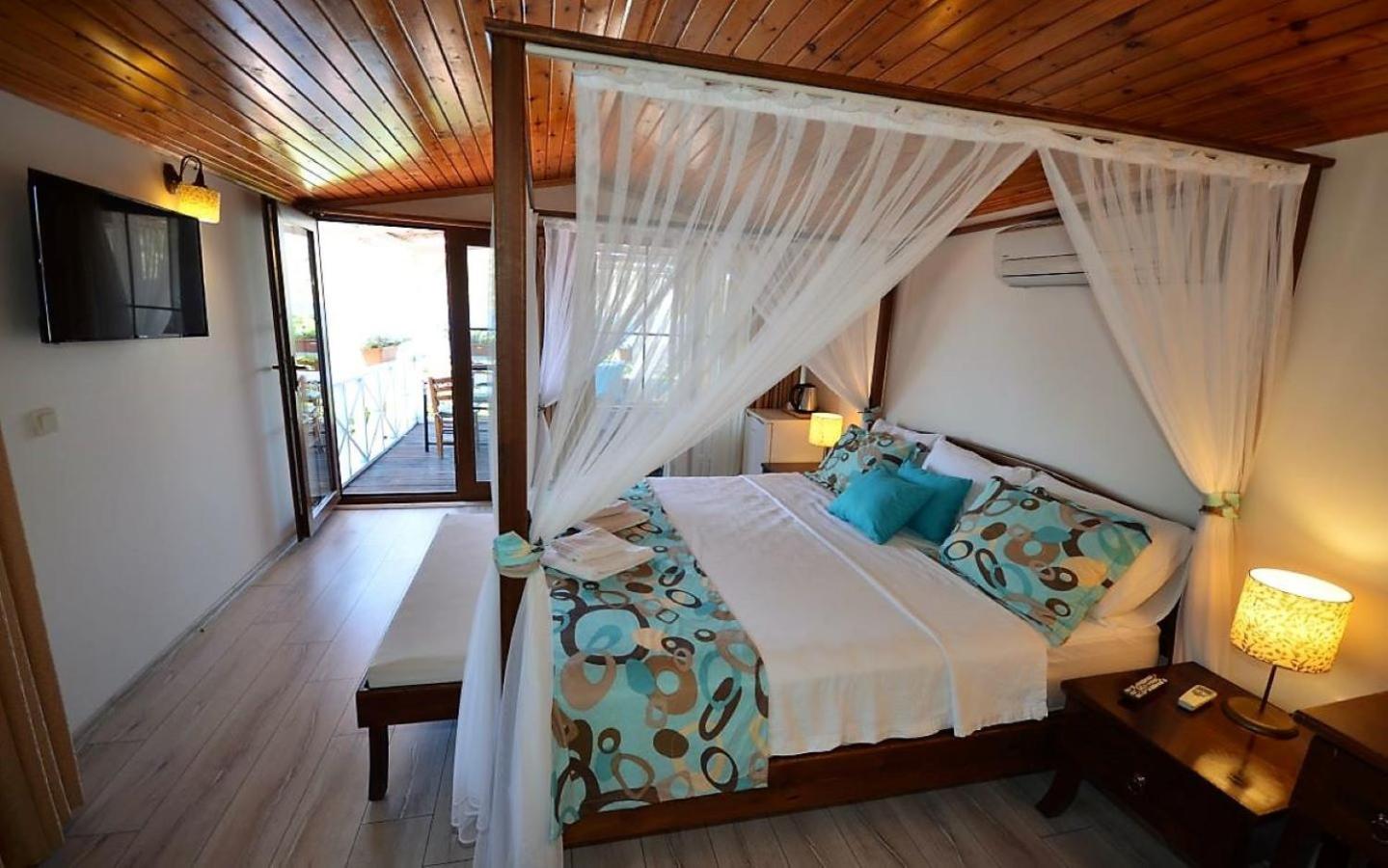 Deluxe Quadruple Room photo 2