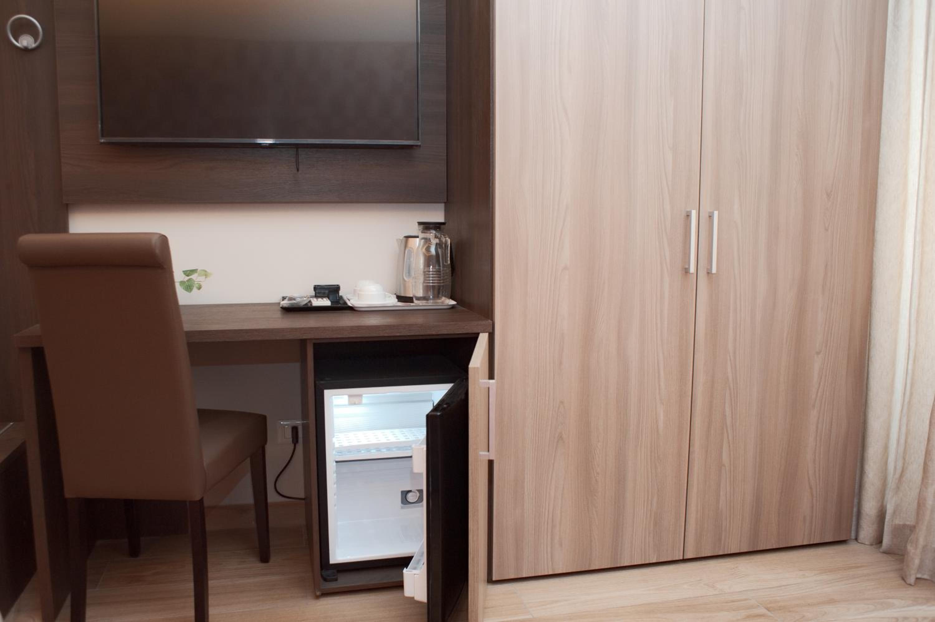 Triple Room with Private Bathroom photo 2