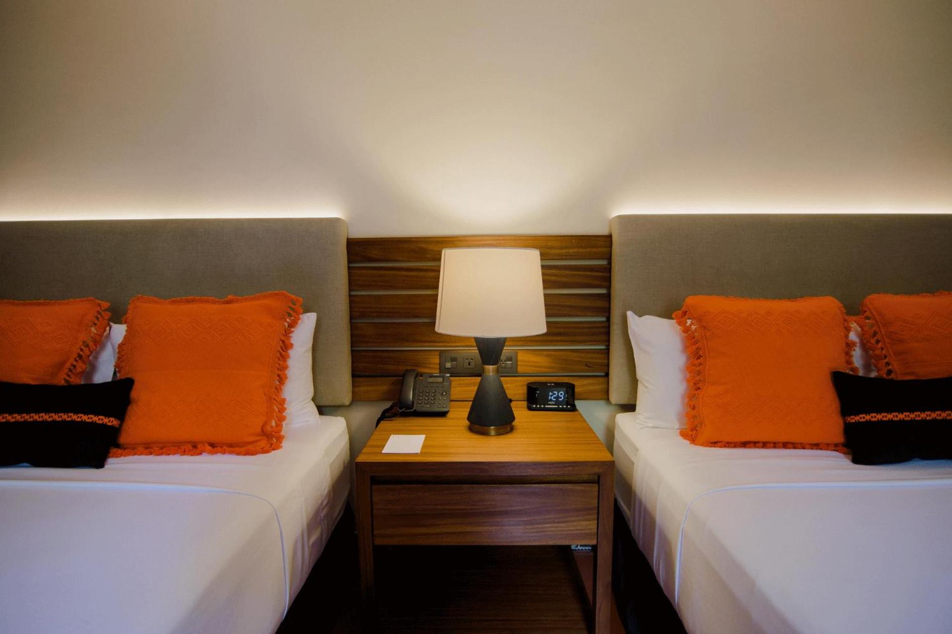 Standard Twin Room - Photo 2