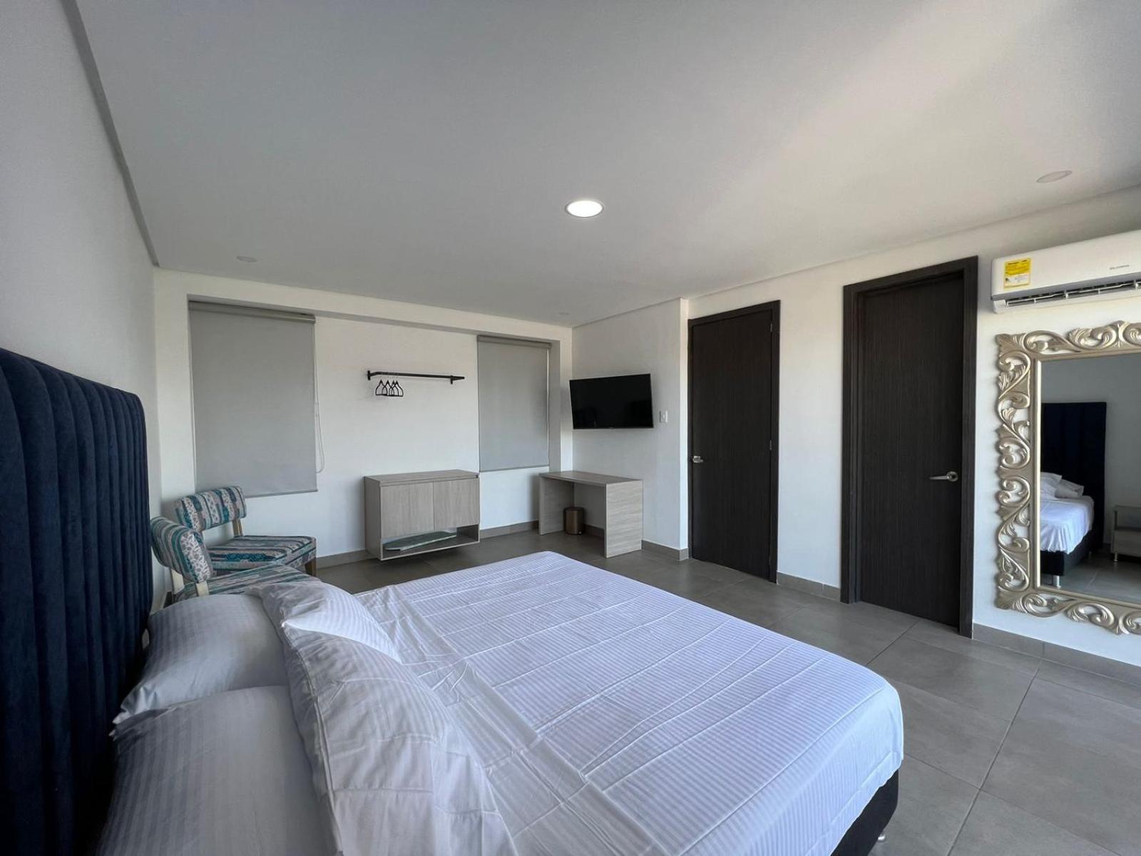 King Room With Balcony photo 2