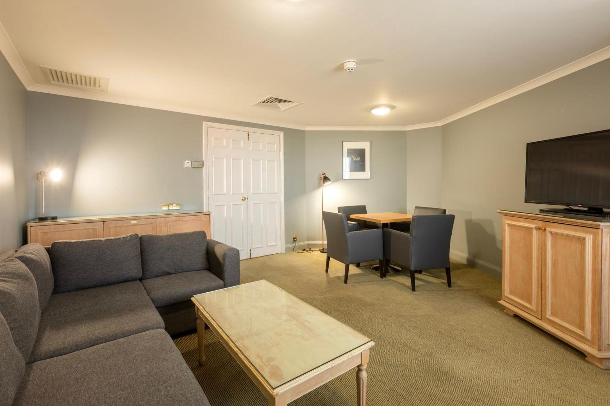 King Suite with Living Area - Photo 2