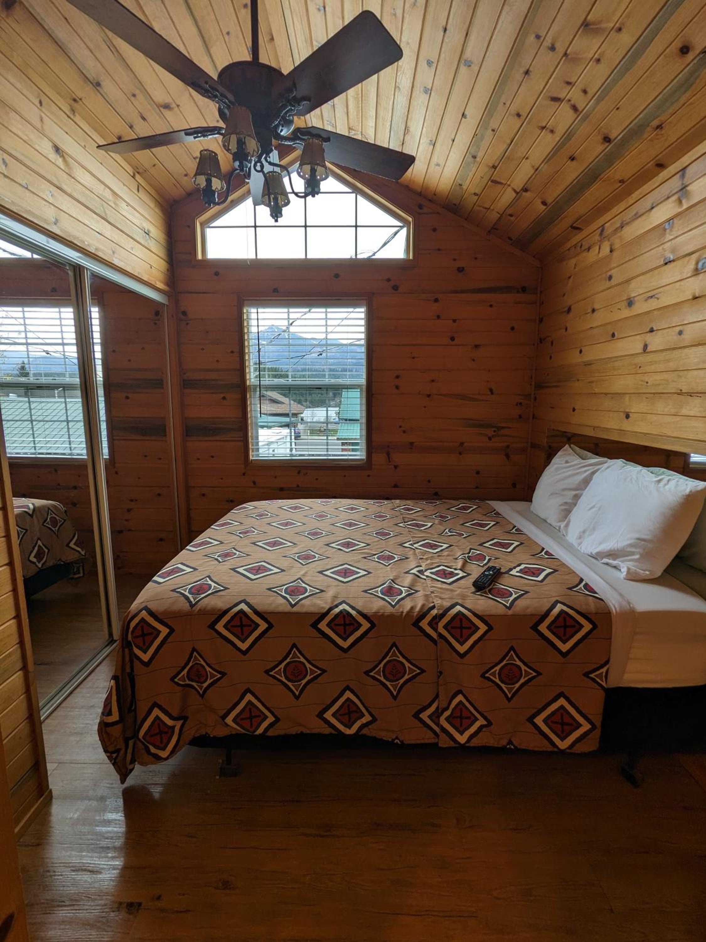 Deluxe Double or Twin Room photo 2