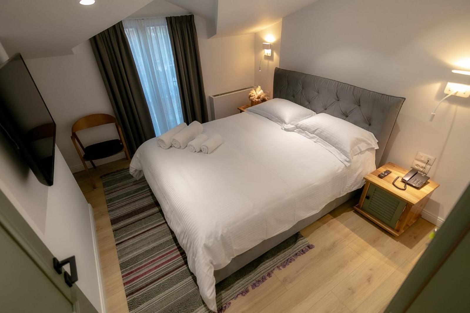 Deluxe Double Room with Balcony photo 1