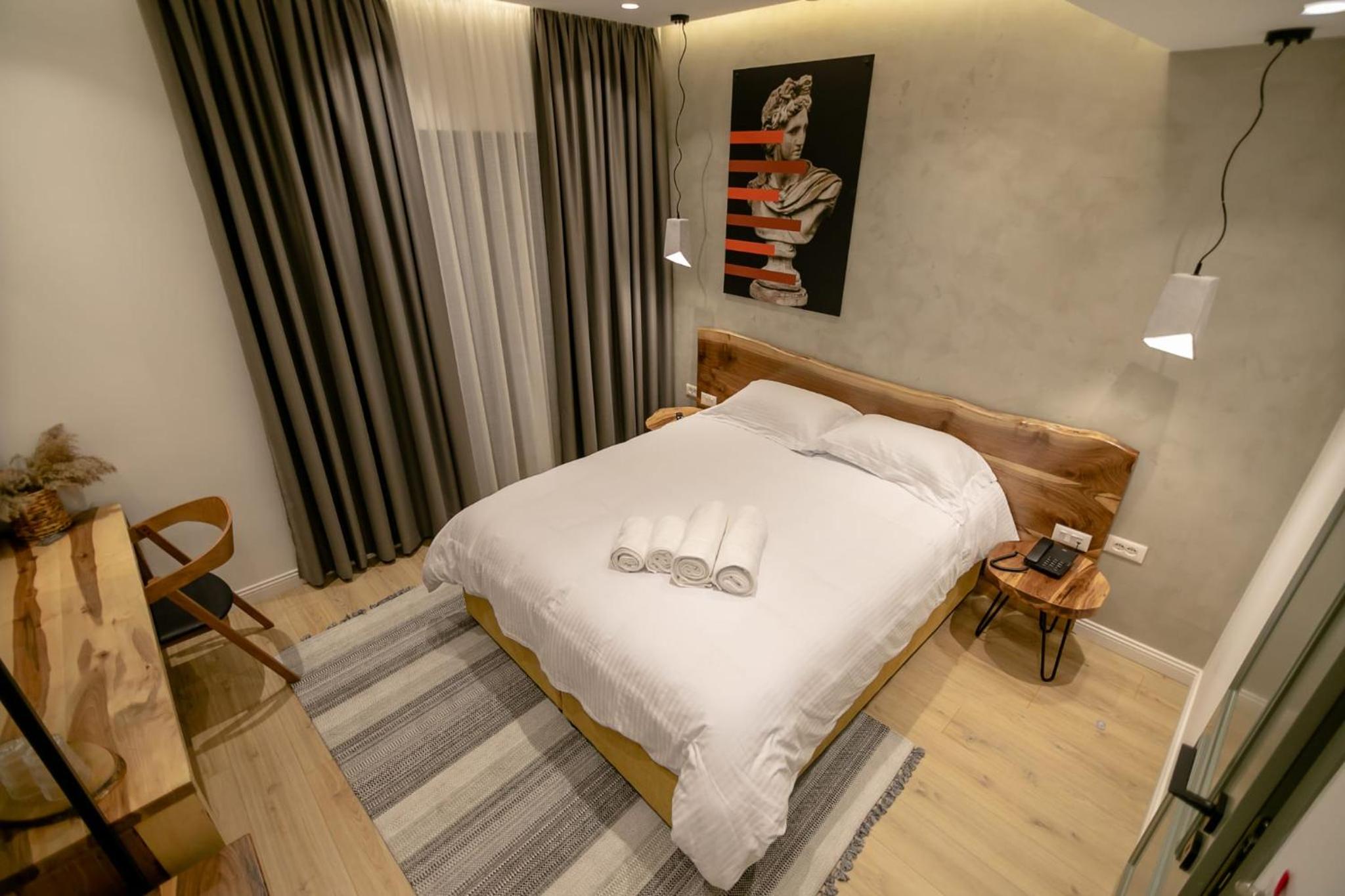 Deluxe Double Room with Balcony photo 3