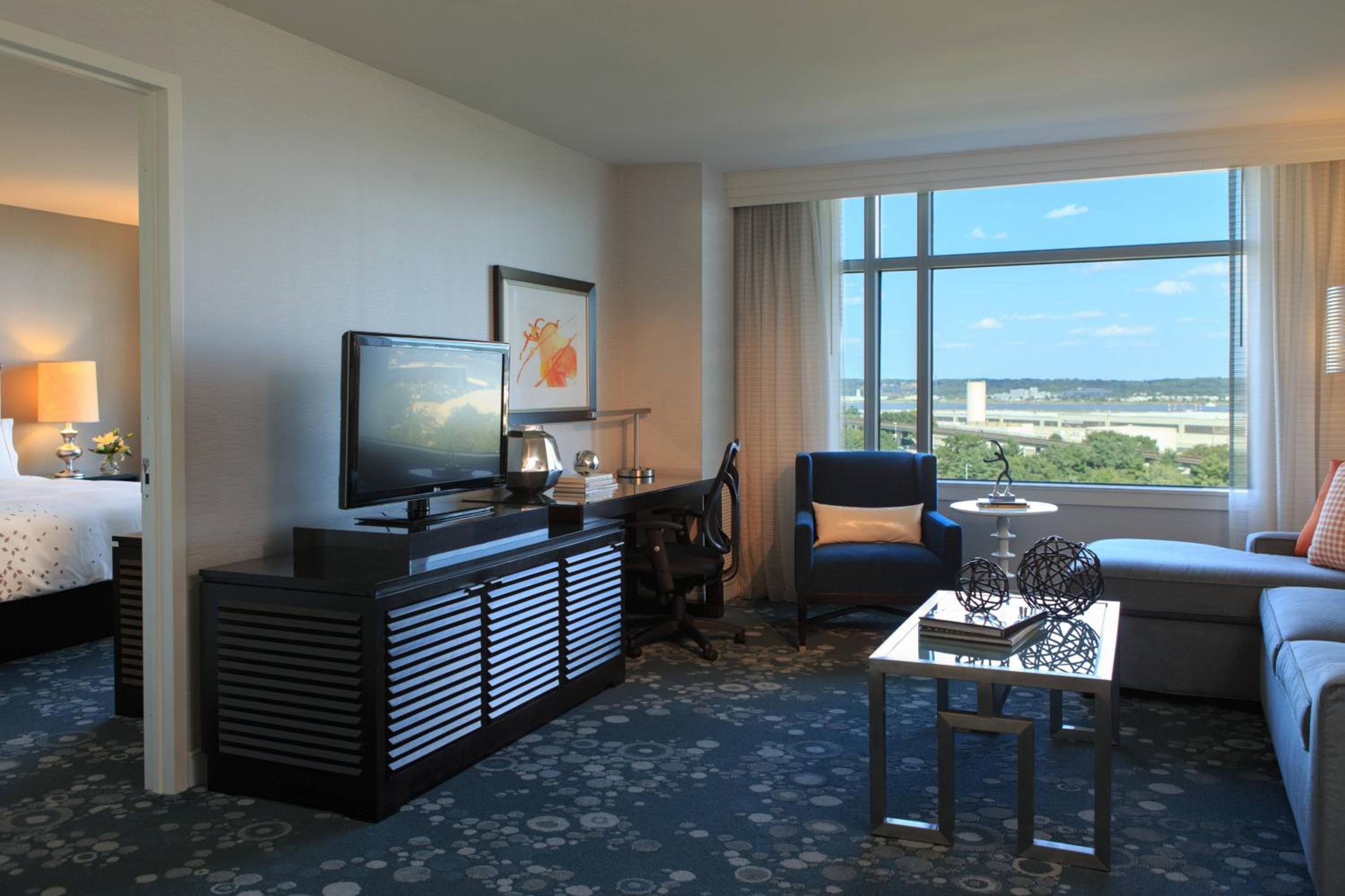 One King Suite - Photo 1
