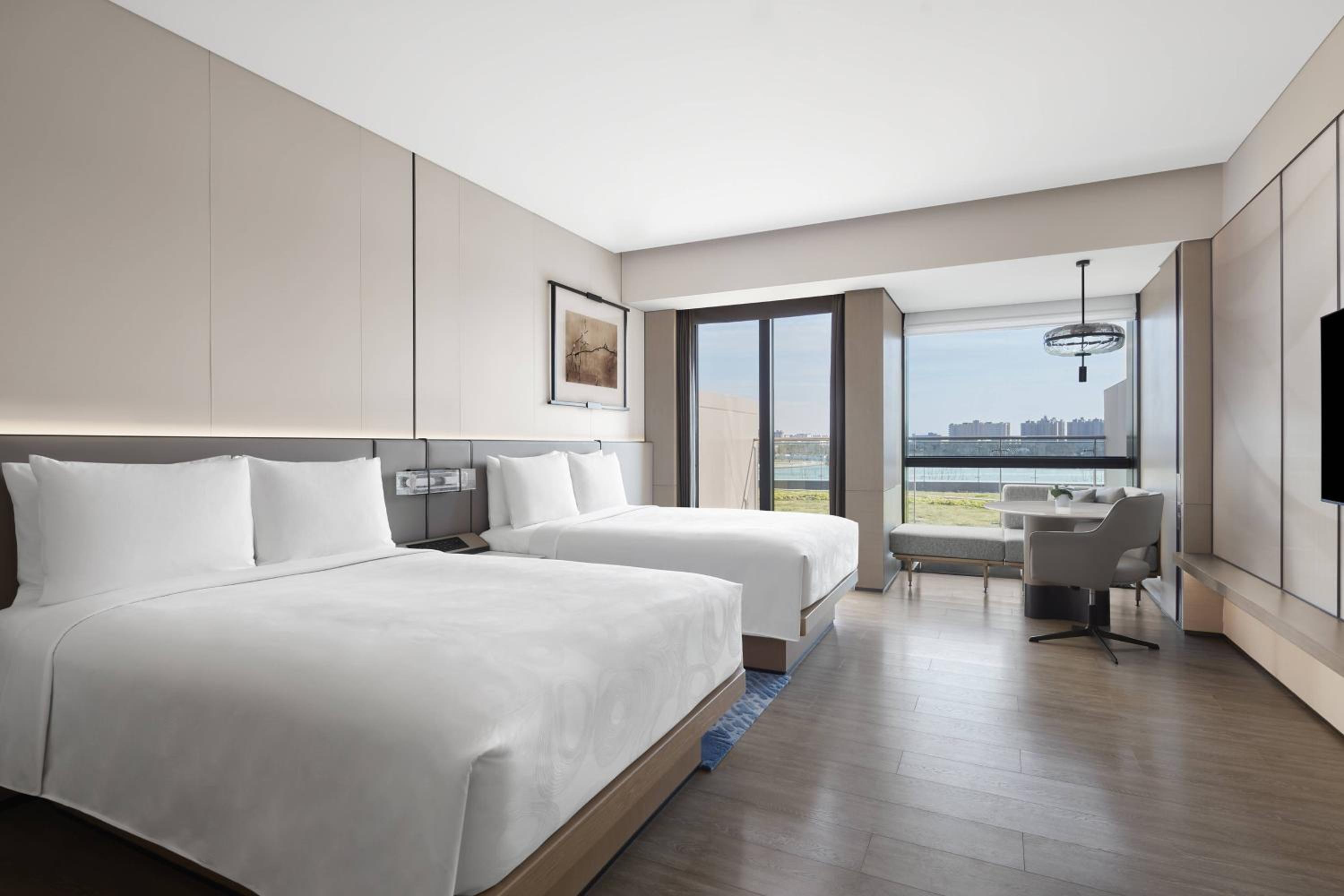 Lake view Guest Room with 2 Double, Lake view Balcony