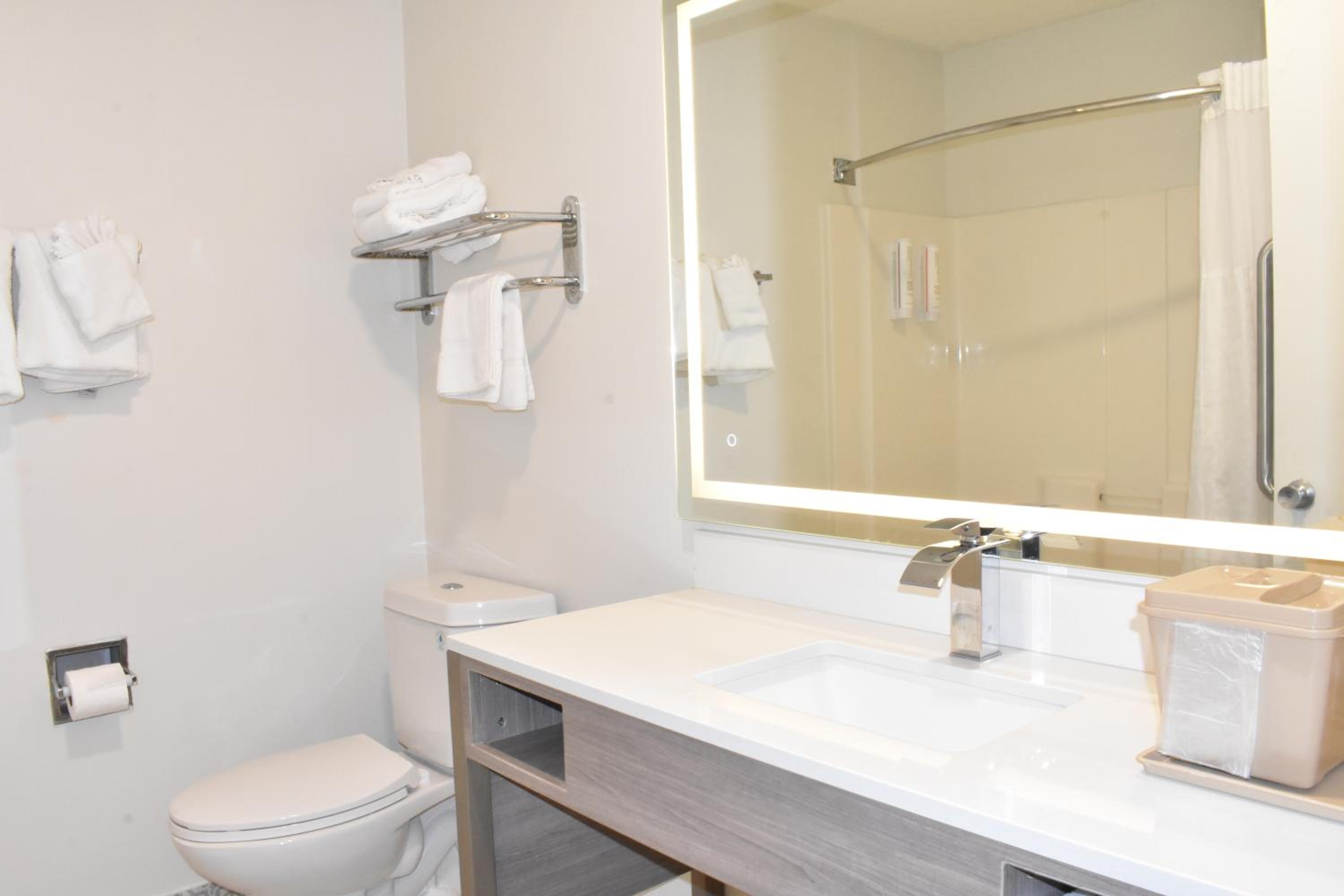 Double Room with Two Double Beds - Non-Smoking - Photo 7