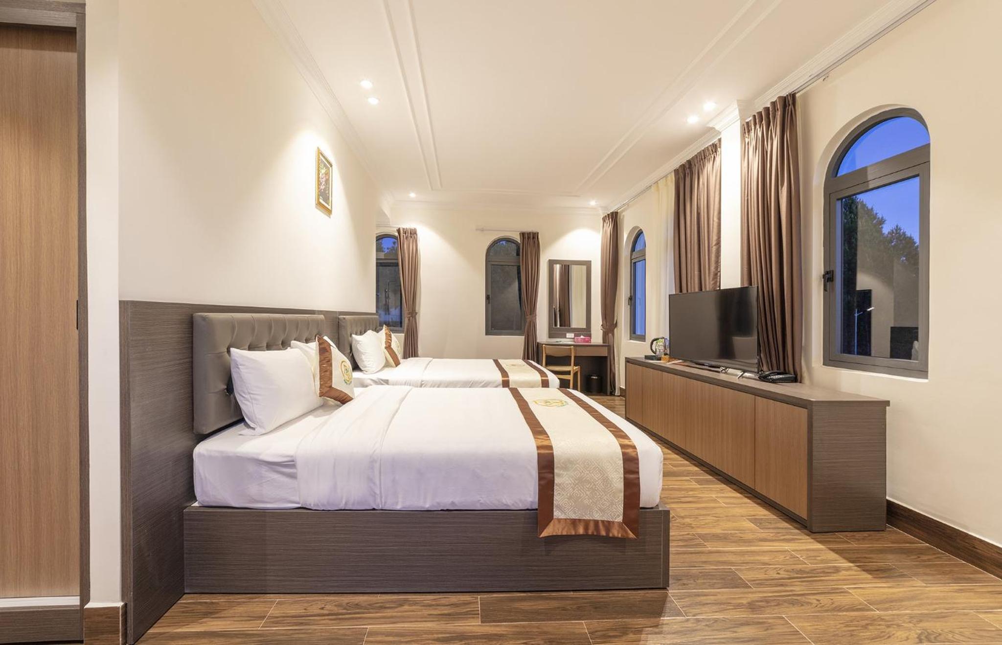 Grand Twin Room with Bathtub and Forest View - Photo 7