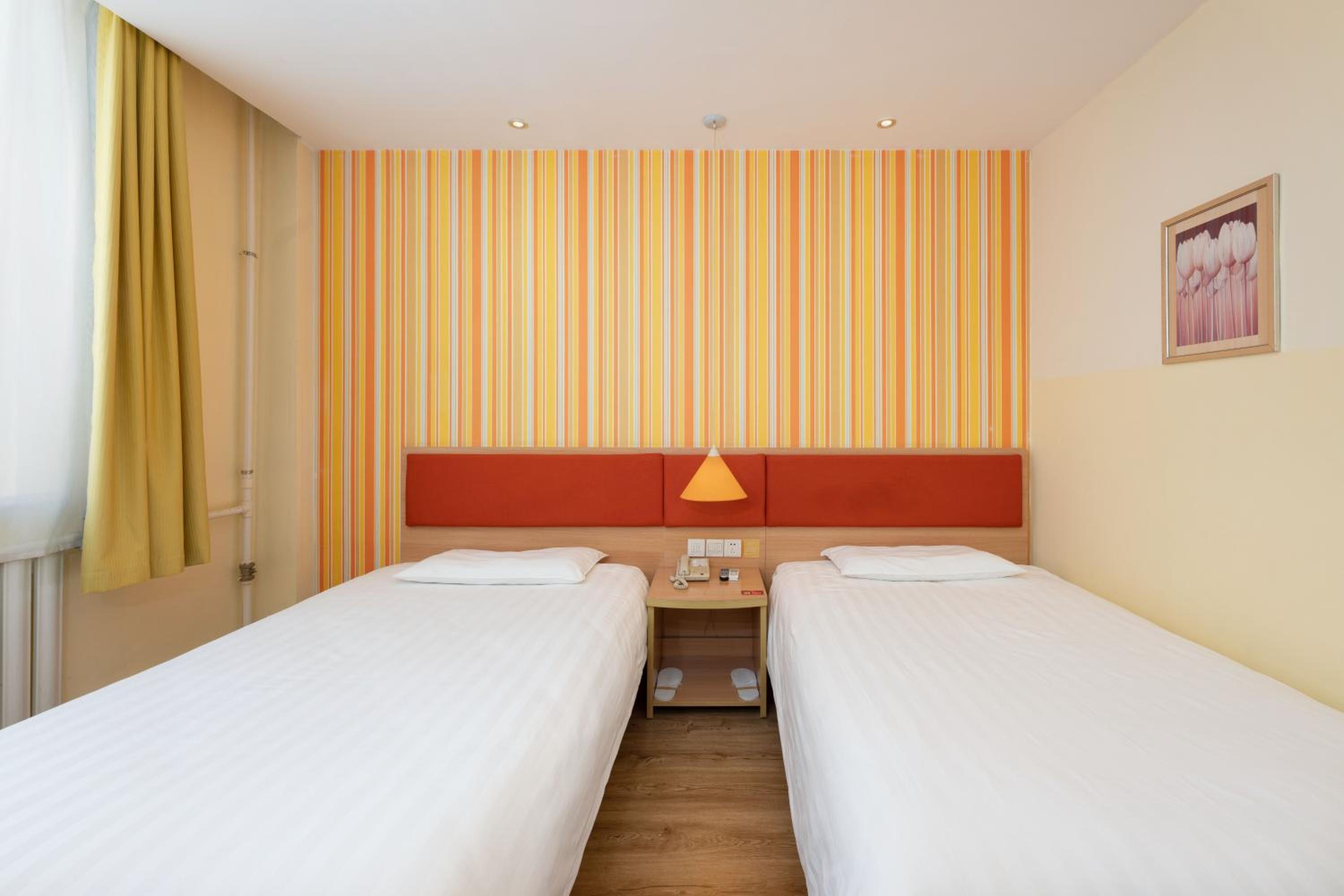 Standard Twin Room photo 3