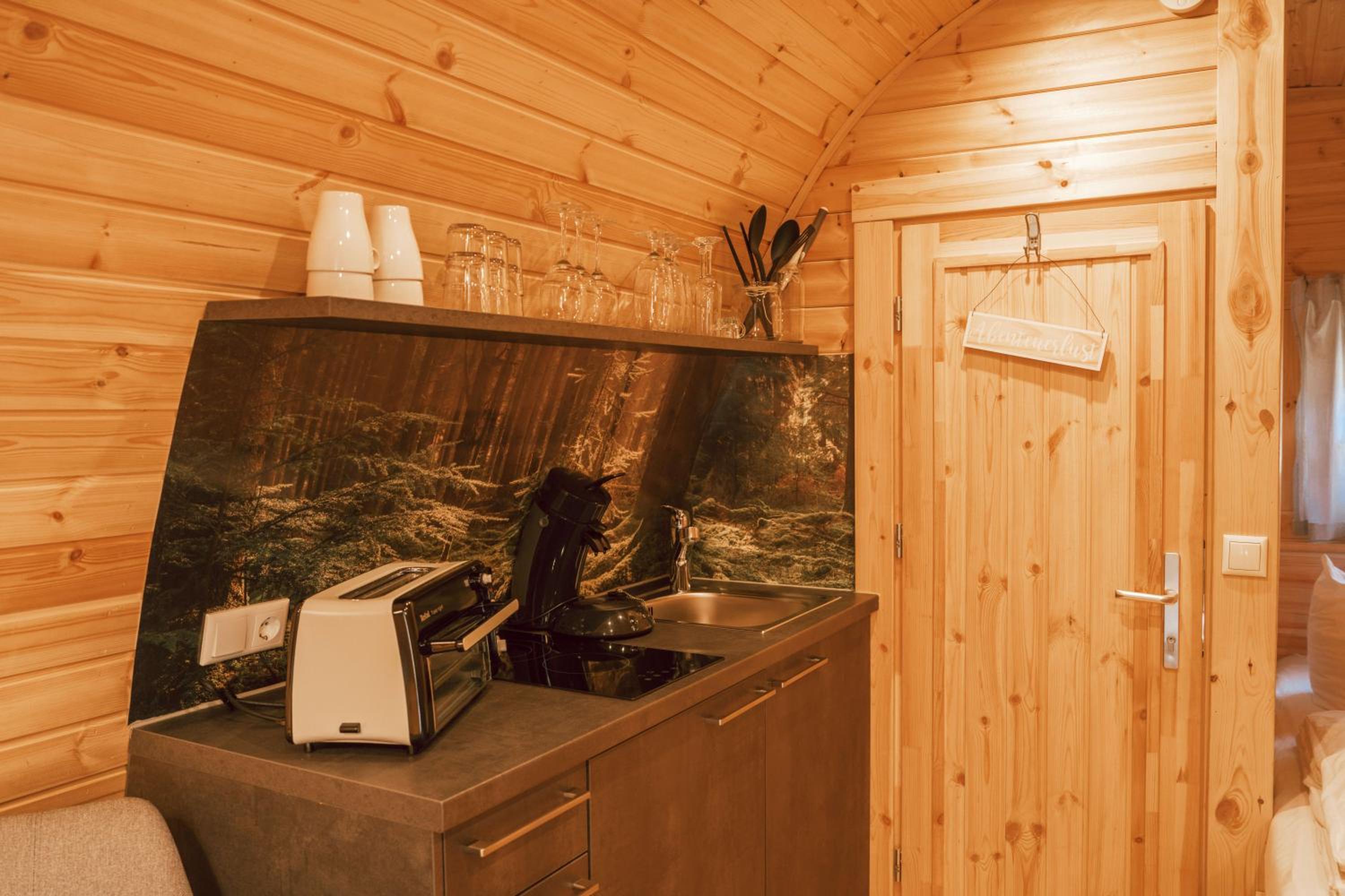 Superior Chalet - Photo 2