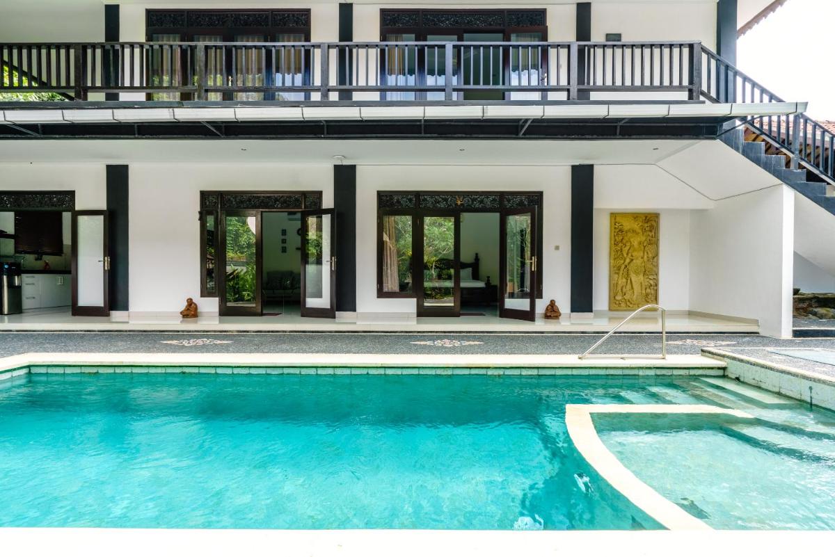Three-Bedroom Villa photo 1