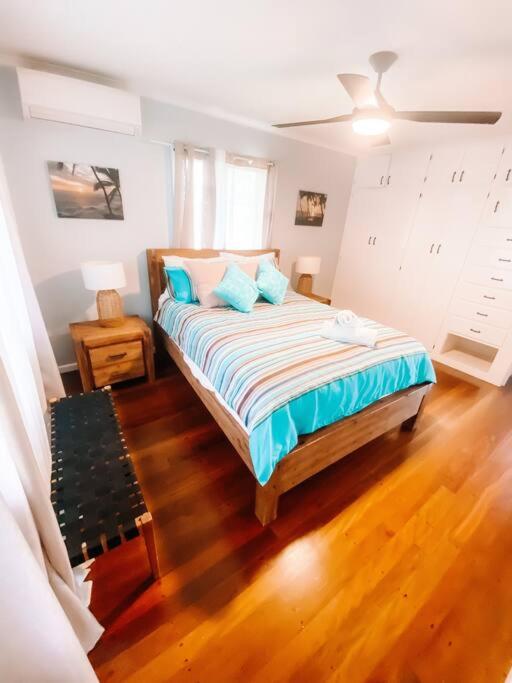 Three-Bedroom House photo 2