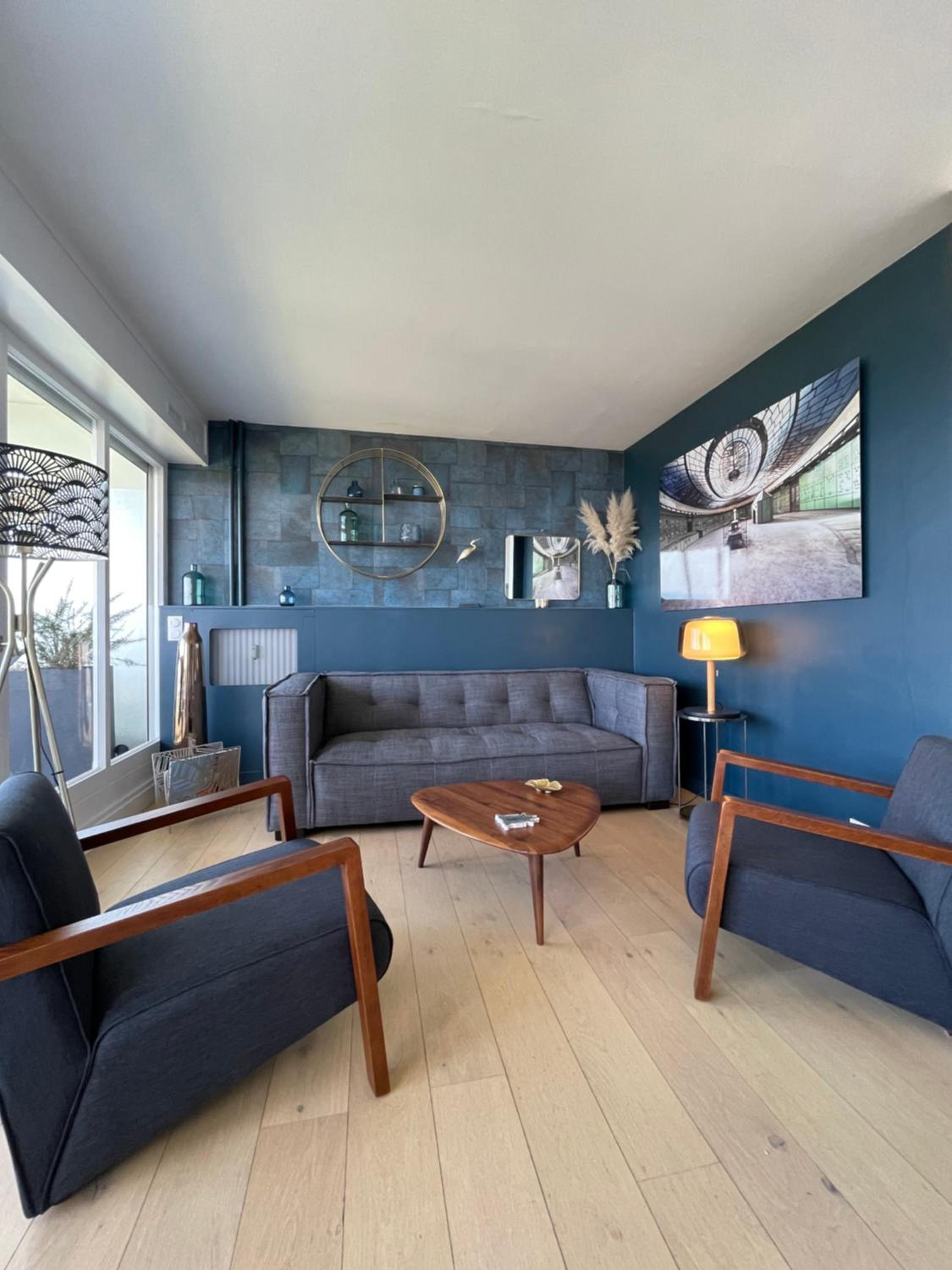 Apartment with Terrace photo 2